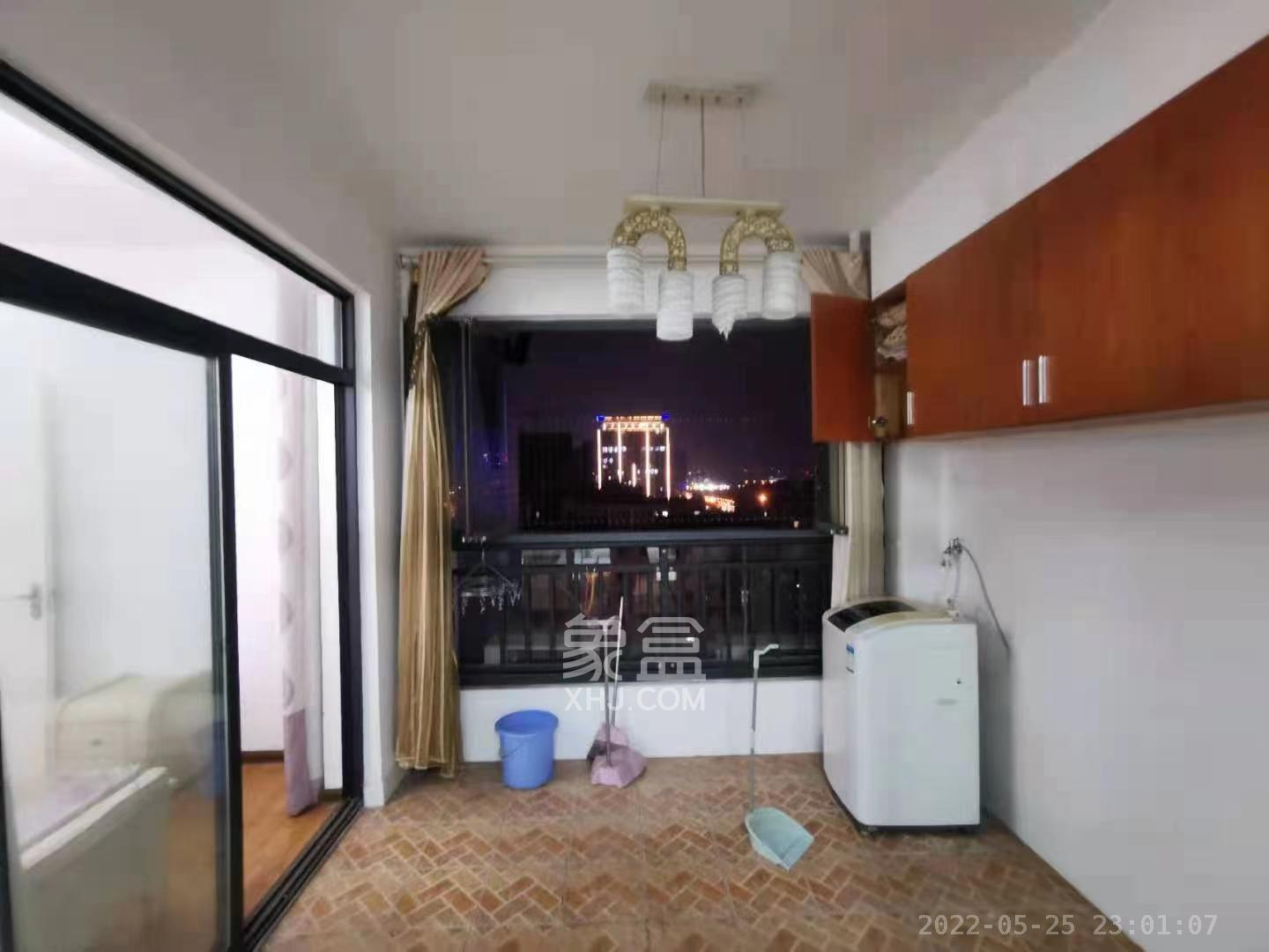 长大彩虹都  3室2厅1卫    2500.0元/月室内图