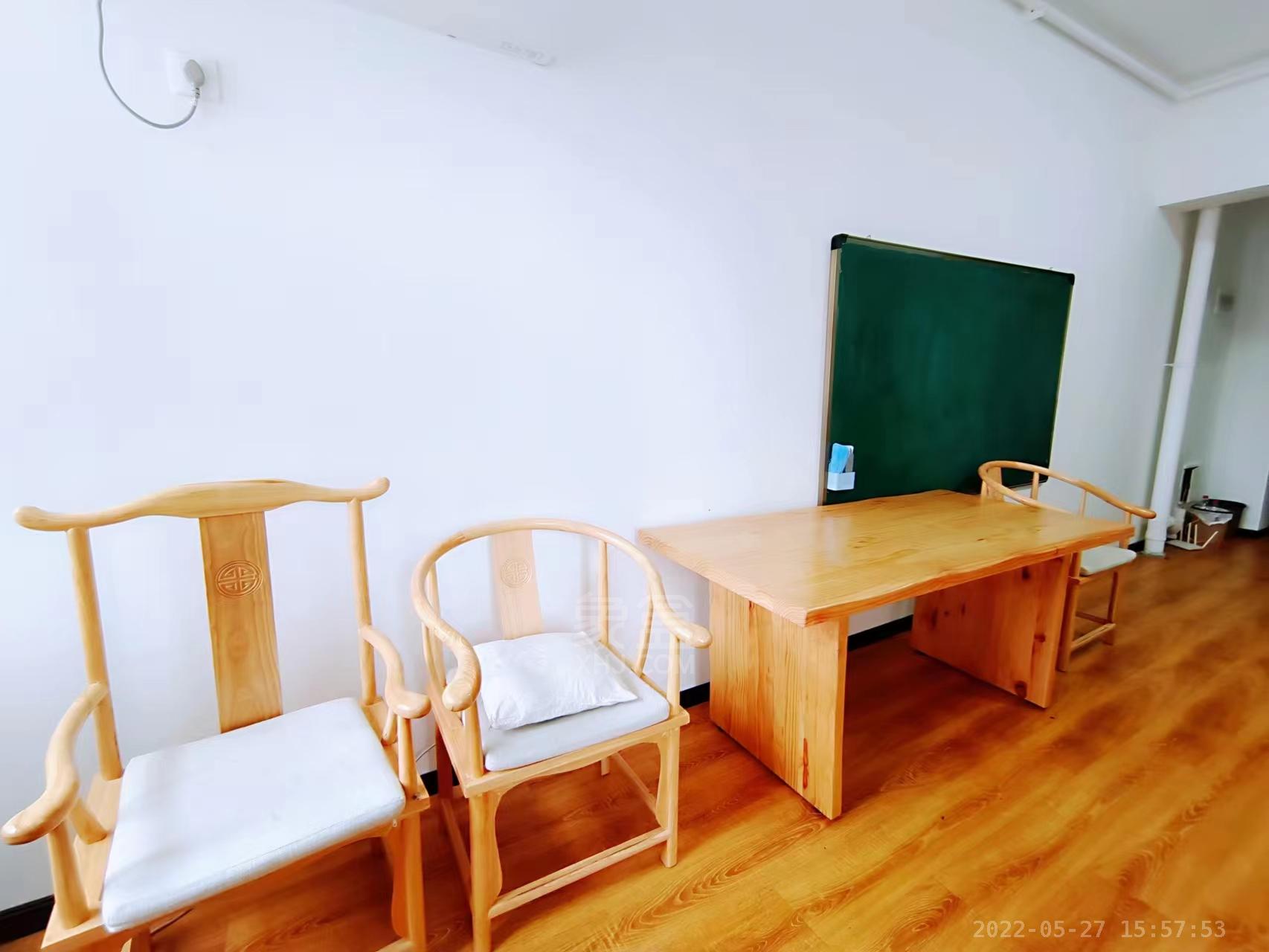 华晨御园  1室0厅1卫   1300.00元/月室内图
