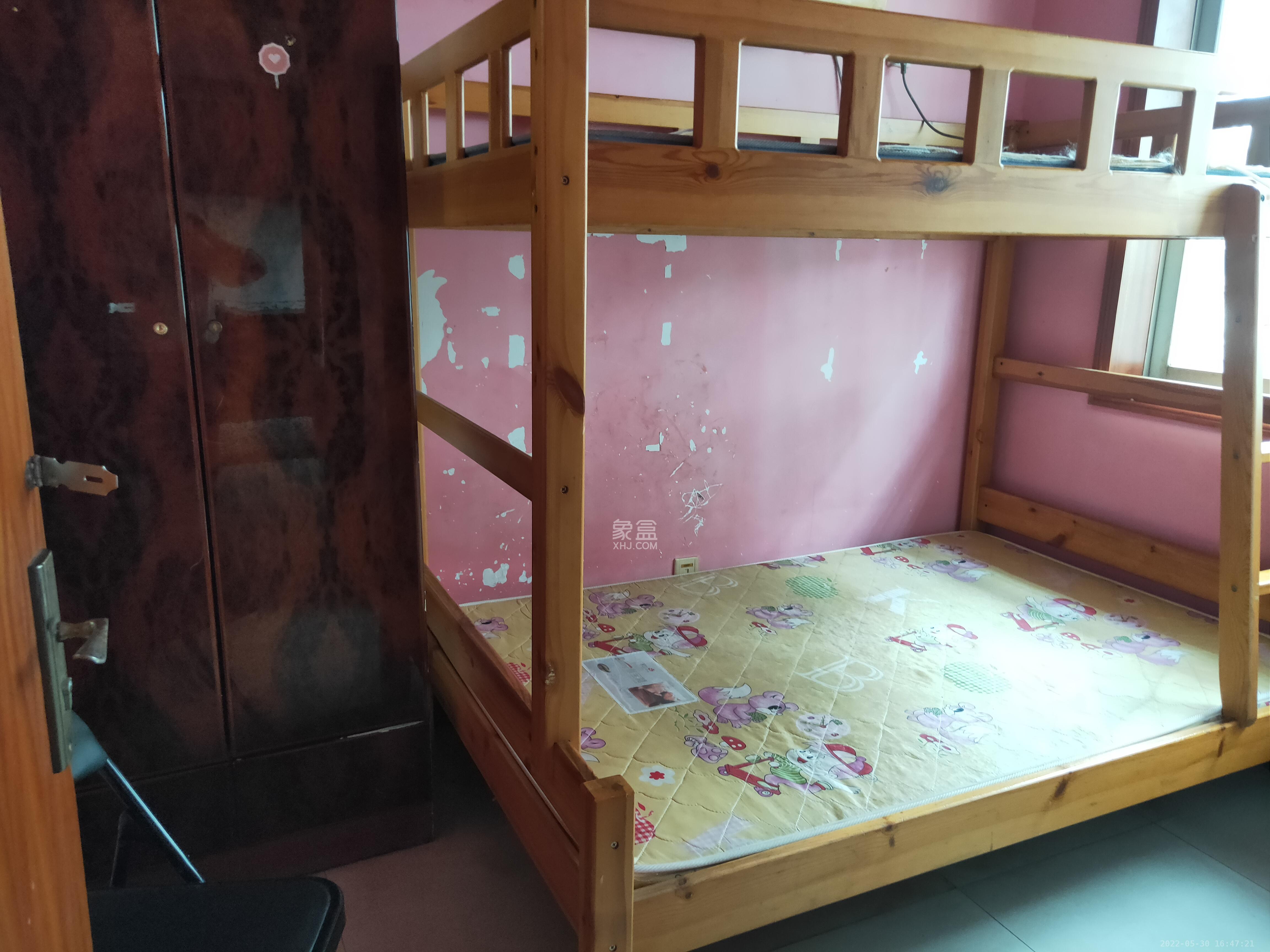 中南汽车世界  3室2厅1卫   1300.00元/月室内图