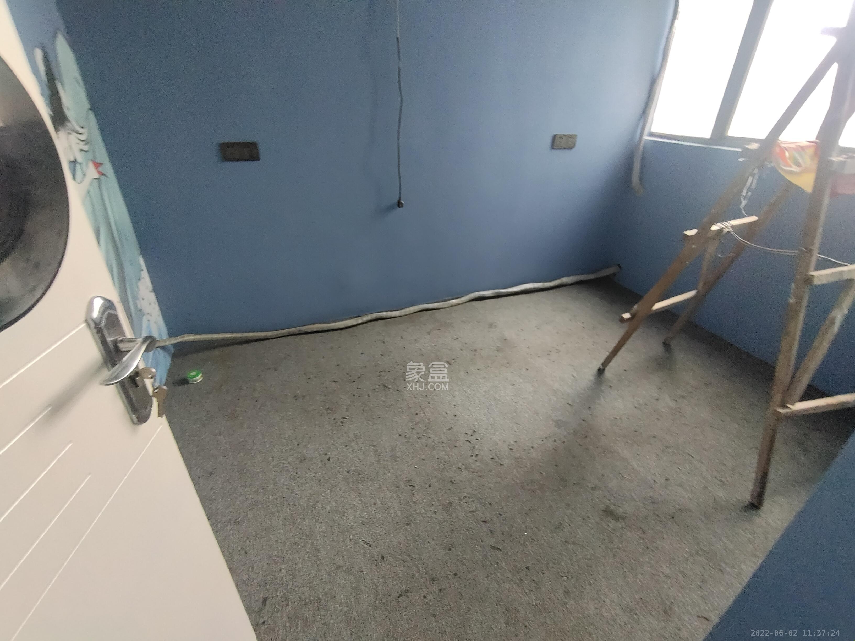联合商厦  4室1厅1卫    5600.0元/月室内图