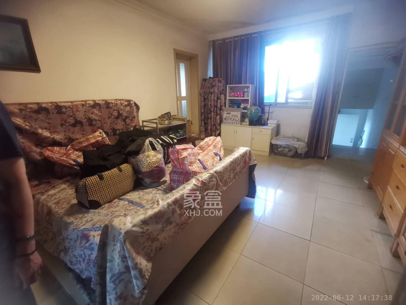 天心友园 3室1厅2卫 2600.0元/月 天心友园 3室1厅2卫 2600.0元/月室内图