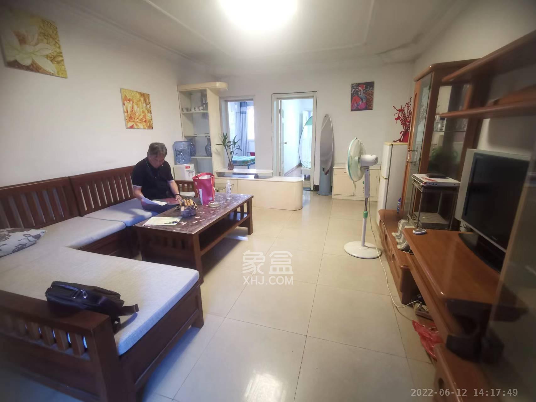 天心友园 3室1厅2卫 2600.0元/月 天心友园 3室1厅2卫 2600.0元/月室内图