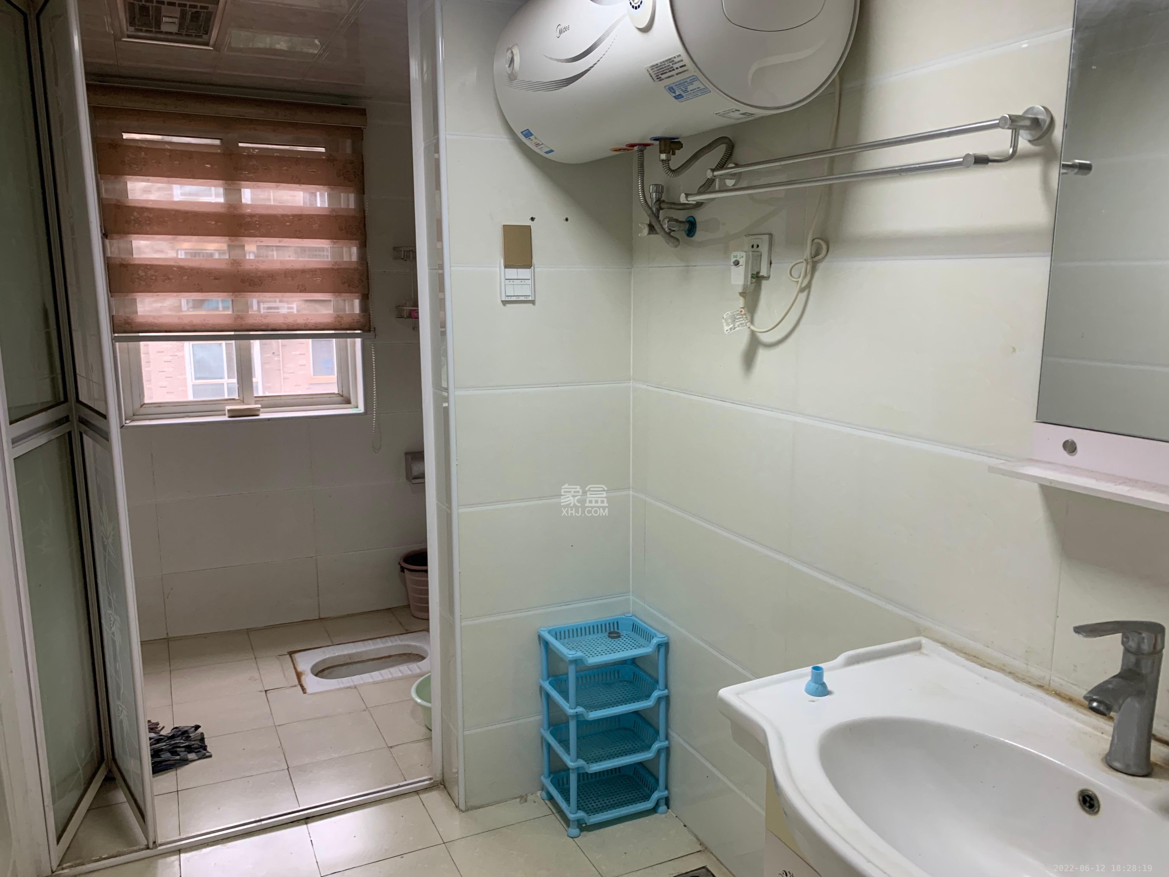 博雅湘水湾  4室2厅2卫   2700.00元/月室内图