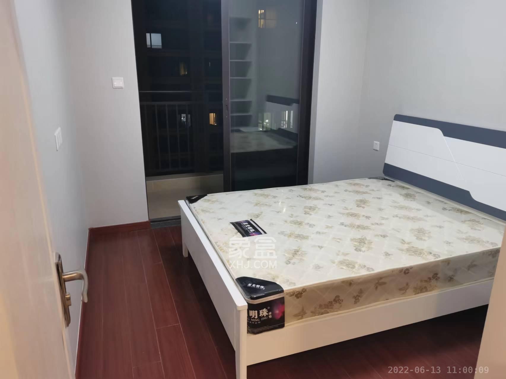 中海珑悦府  4室2厅1卫    3600.0元/月室内图1