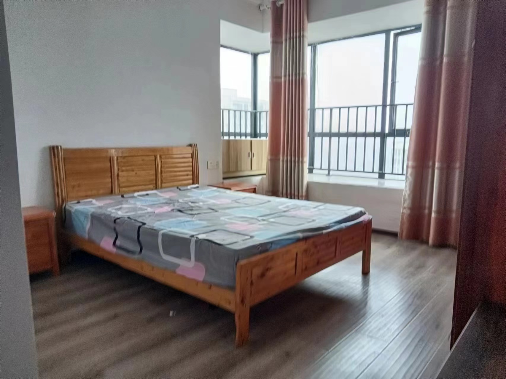 云城尚品  3室1厅2卫   2500.00元/月室内图