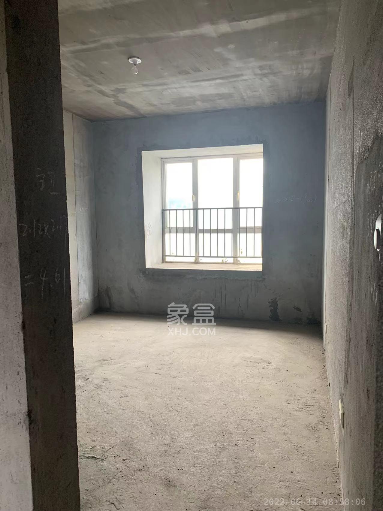 恒生碧水龙庭  3室2厅2卫   1500.00元/月室内图