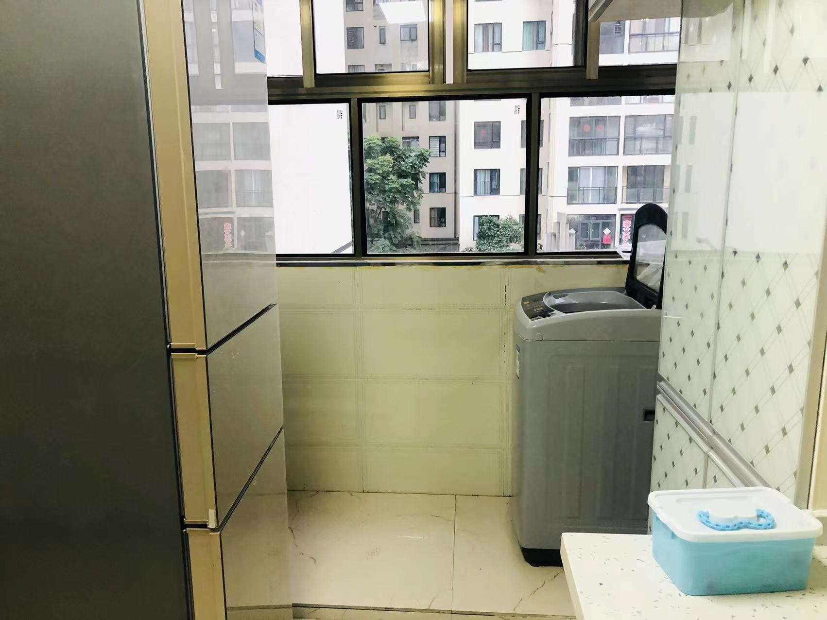 美的林城时代  1室1厅1卫   3200.00元/月室内图