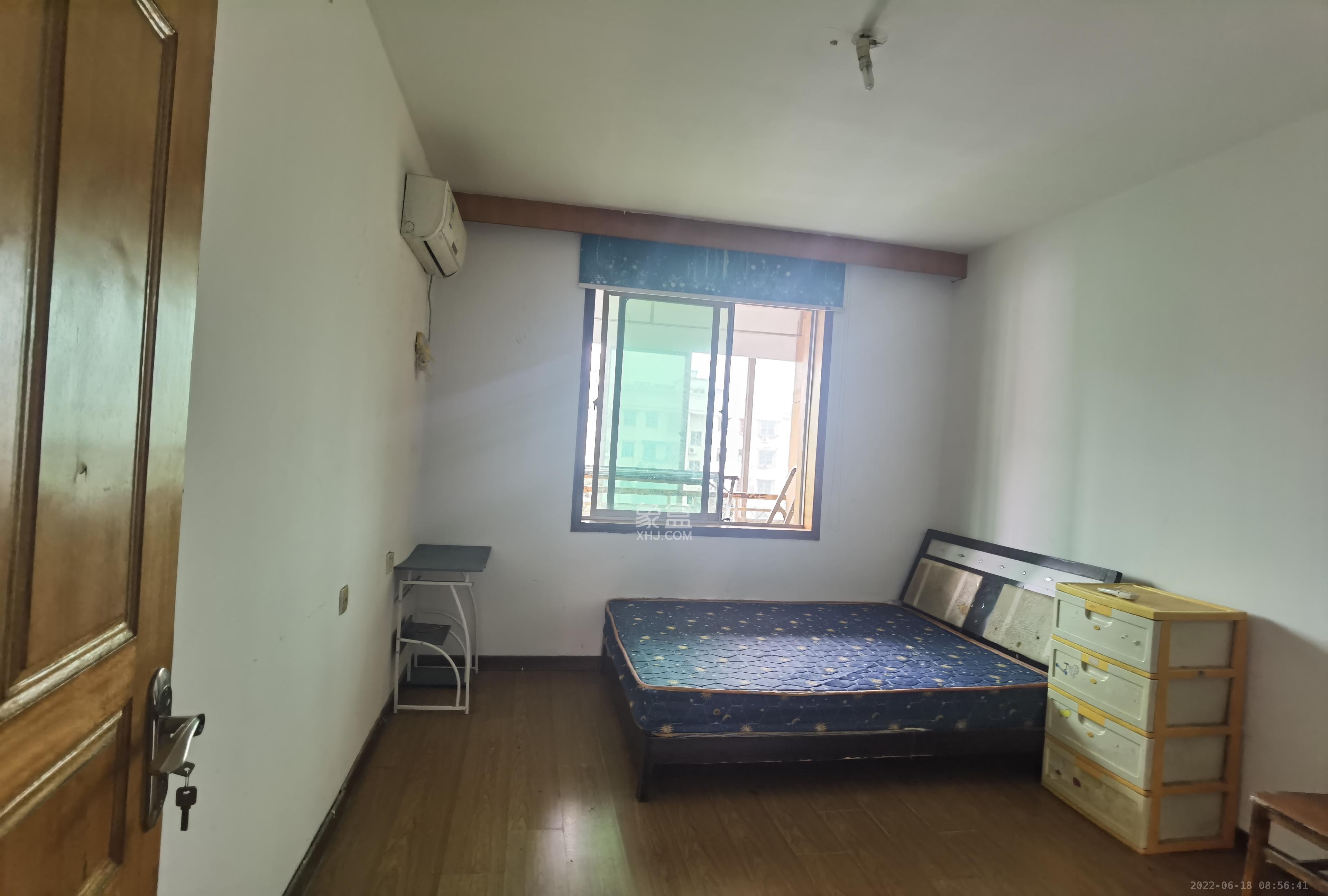 中南汽车世界  3室2厅2卫   1200.00元/月室内图