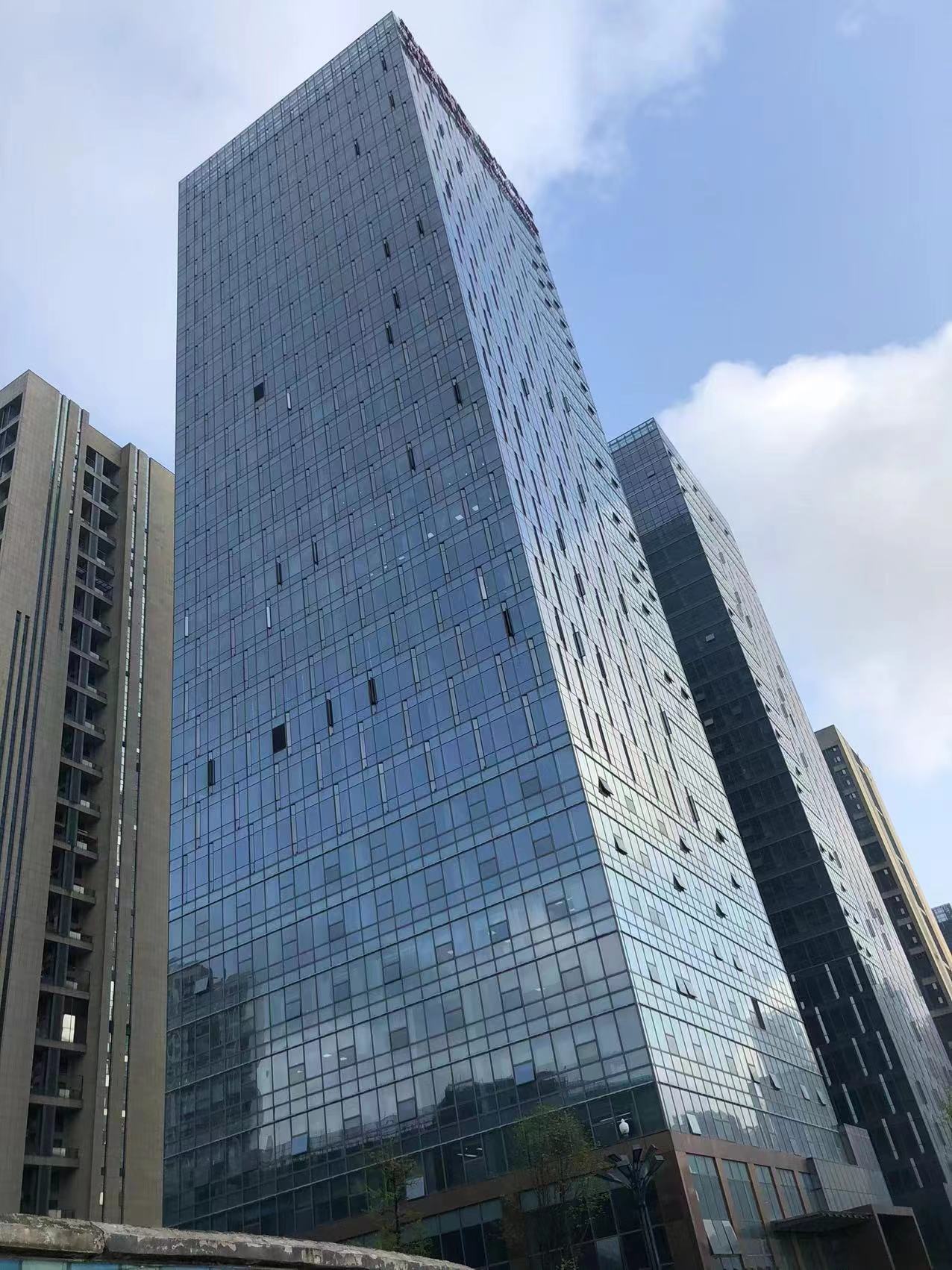 金融城二期(金融派公寓)  1室1厅1卫   4500.00元/月室内图1