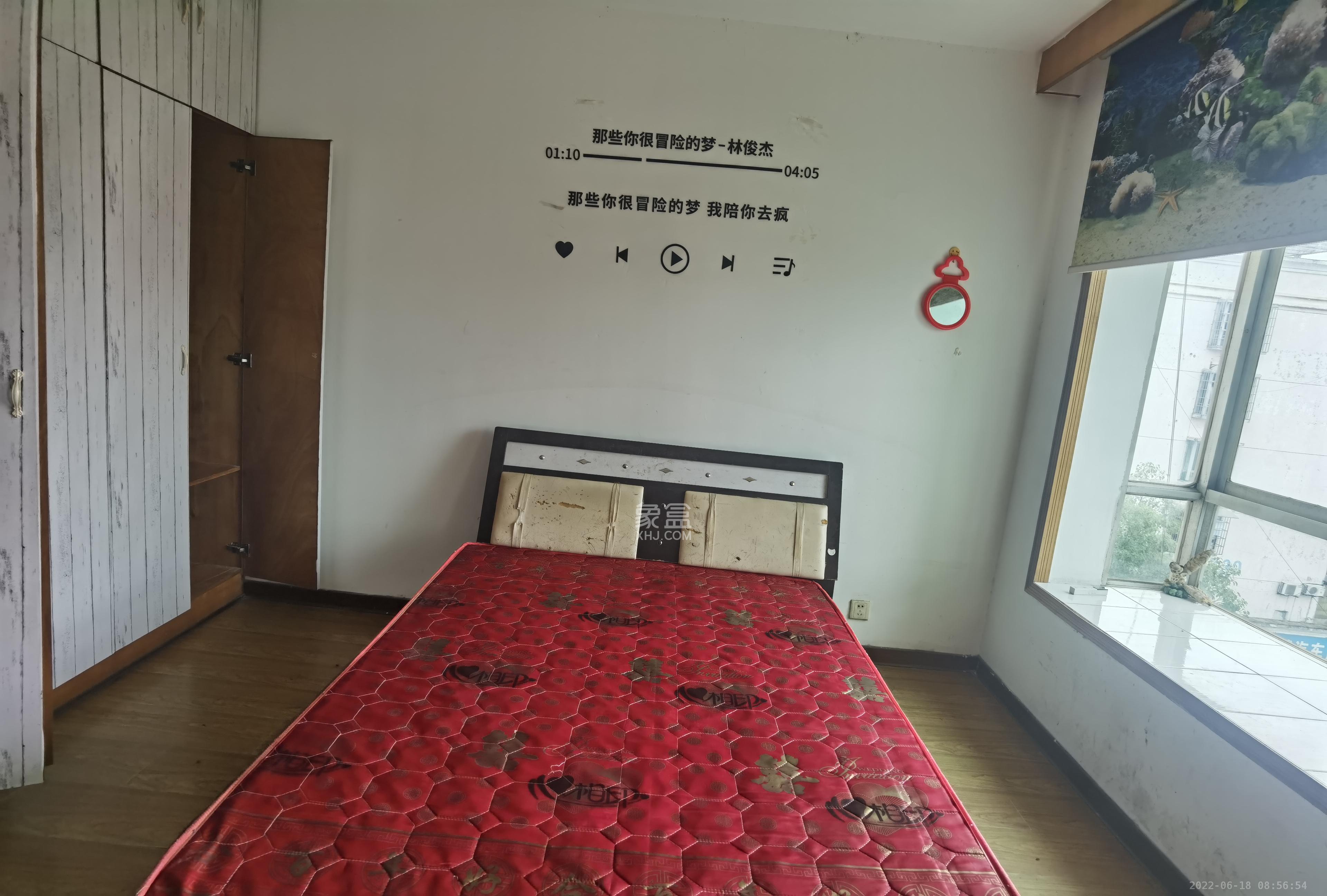 中南汽车世界  3室2厅2卫   1200.00元/月室内图