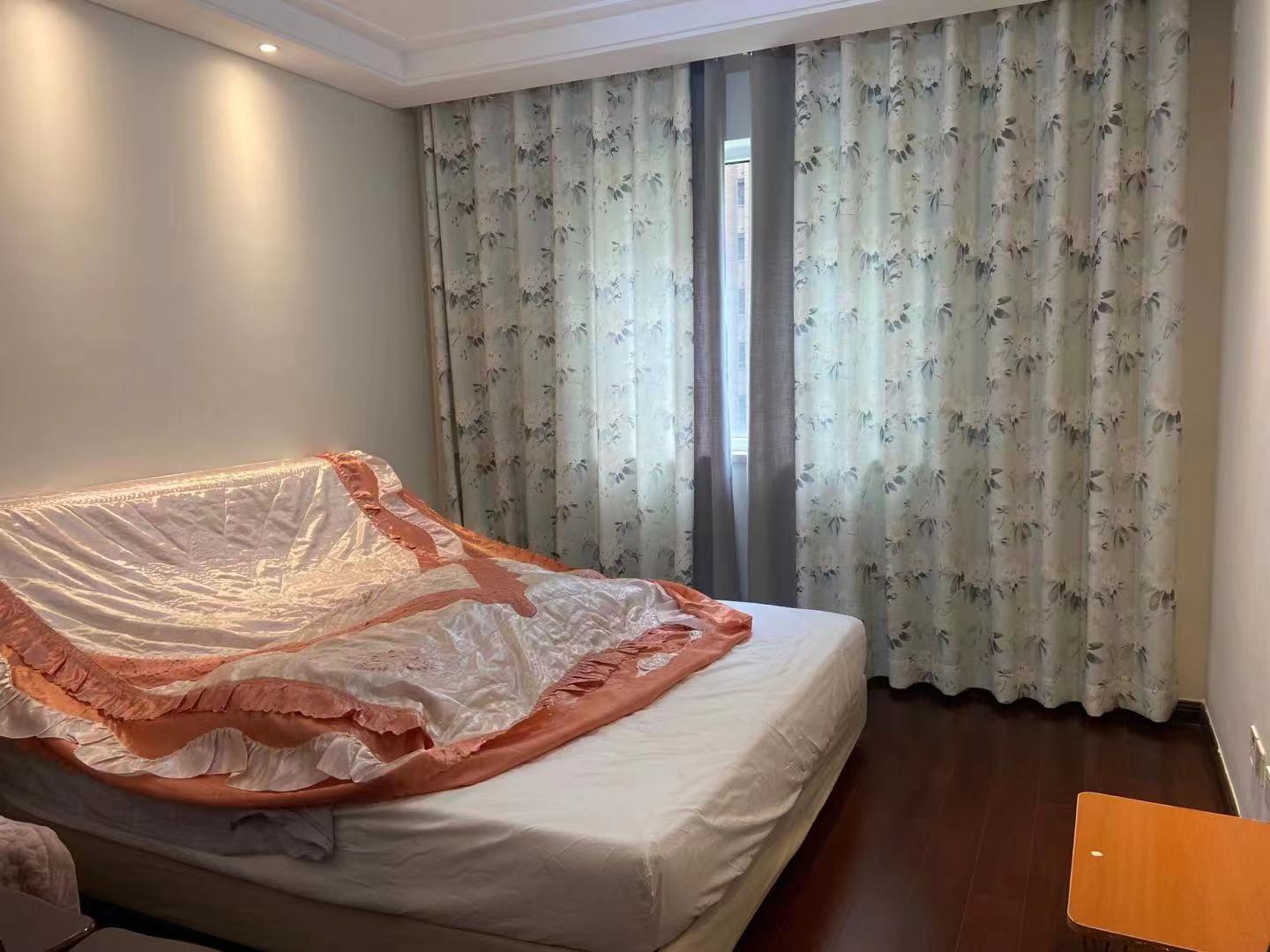中海凯旋门  3室2厅2卫   4500.00元/月室内图