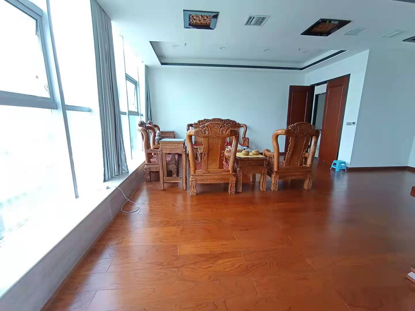 美的财智中心  7室2厅1卫   37500.00元/月户型图