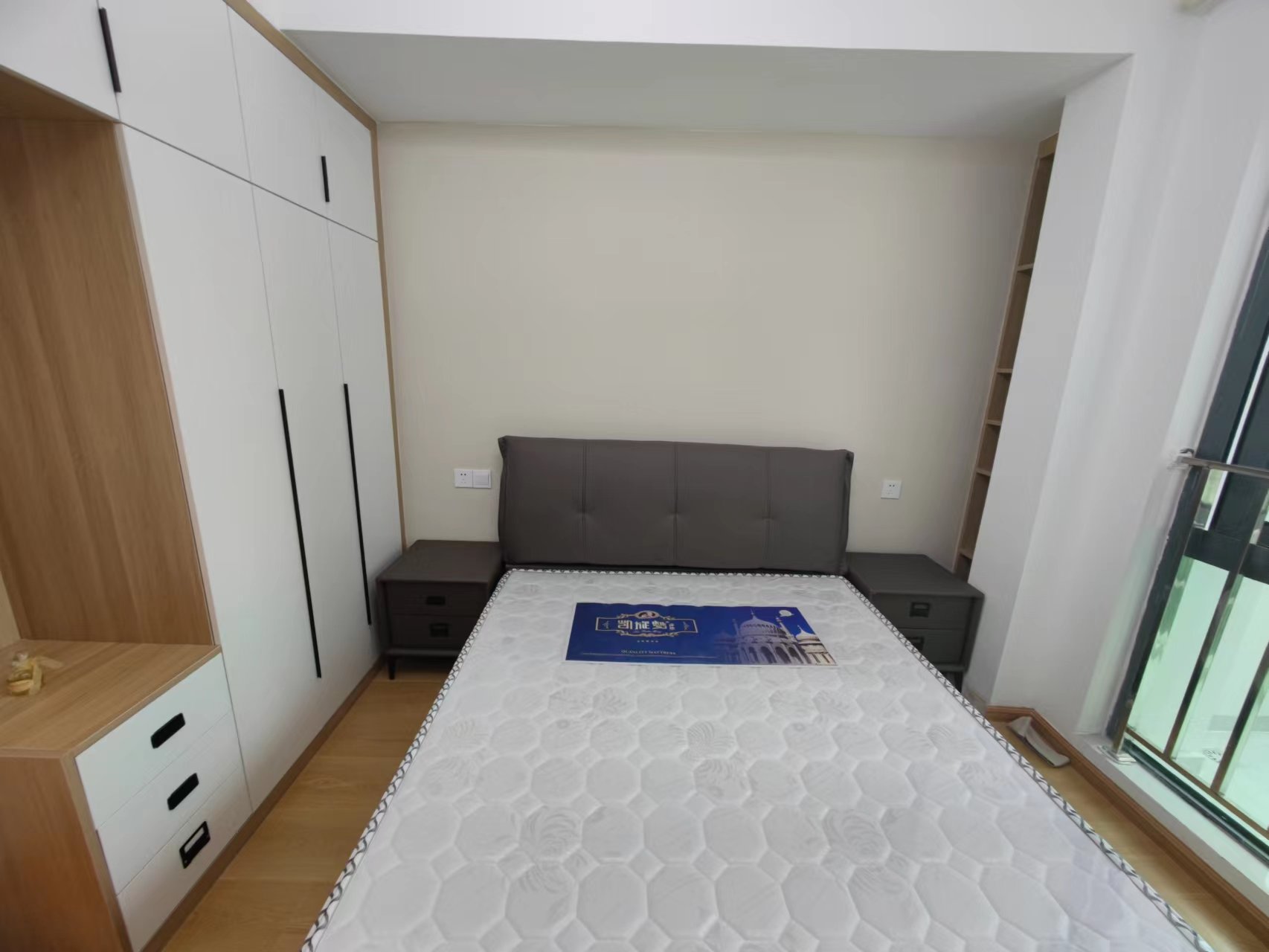 美的财智中心  7室2厅1卫   37500.00元/月室内图