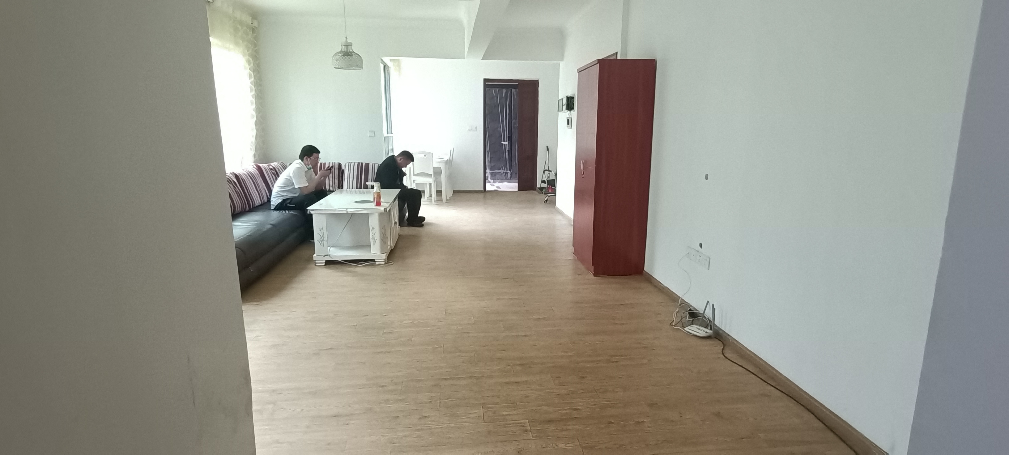 中天会展城B区  3室2厅2卫   3200.00元/月室内图