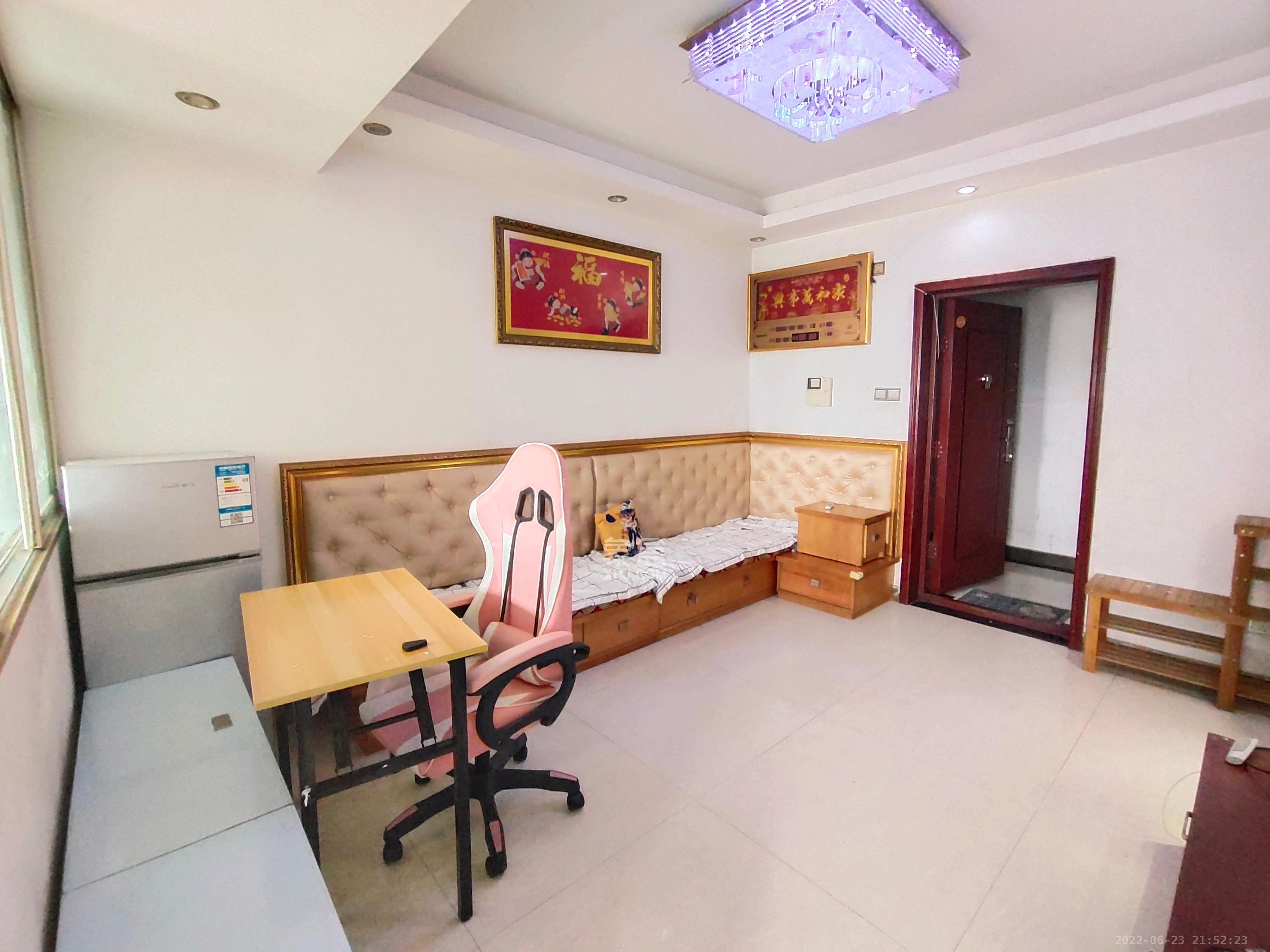 汇都公寓  2室1厅1卫    1800.0元/月 汇都公寓  2室1厅1卫    1800.0元/月室内图