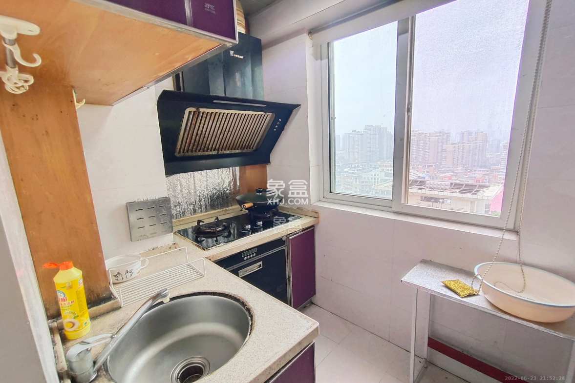 汇都公寓  2室1厅1卫    1800.0元/月 汇都公寓  2室1厅1卫    1800.0元/月室内图