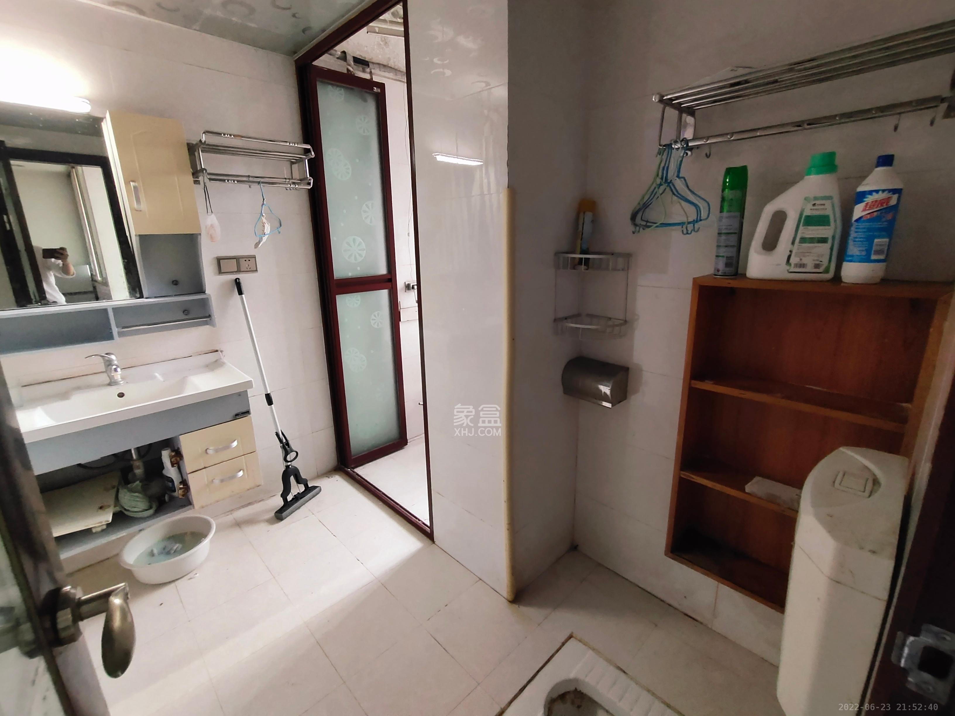 汇都公寓  2室1厅1卫    1800.0元/月 汇都公寓  2室1厅1卫    1800.0元/月室内图