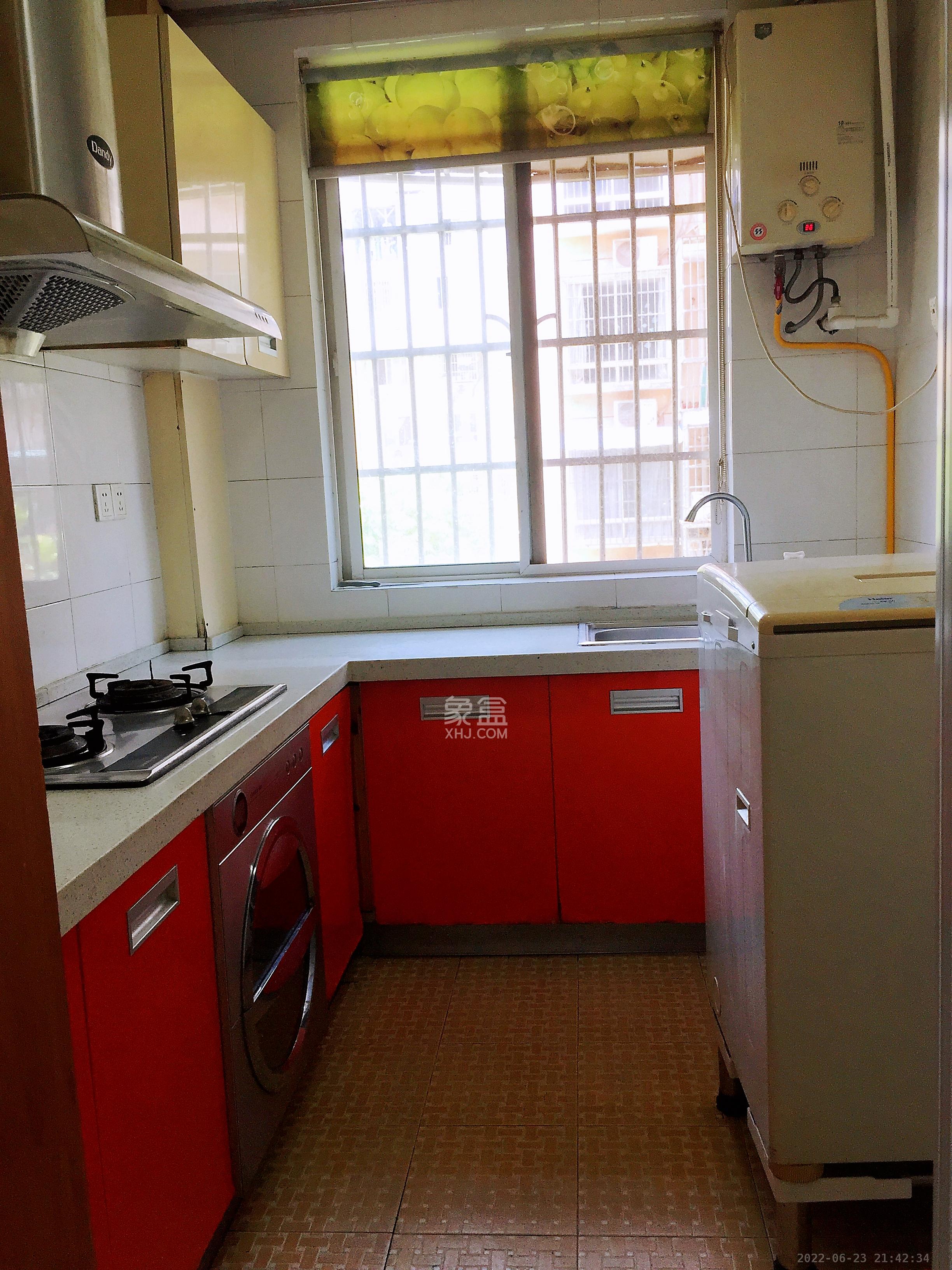 景湾小区(井湾小区) 4室1厅1卫 2100.0元/月 景湾小区(井湾小区) 4室1厅1卫 2100.0元/月室内图