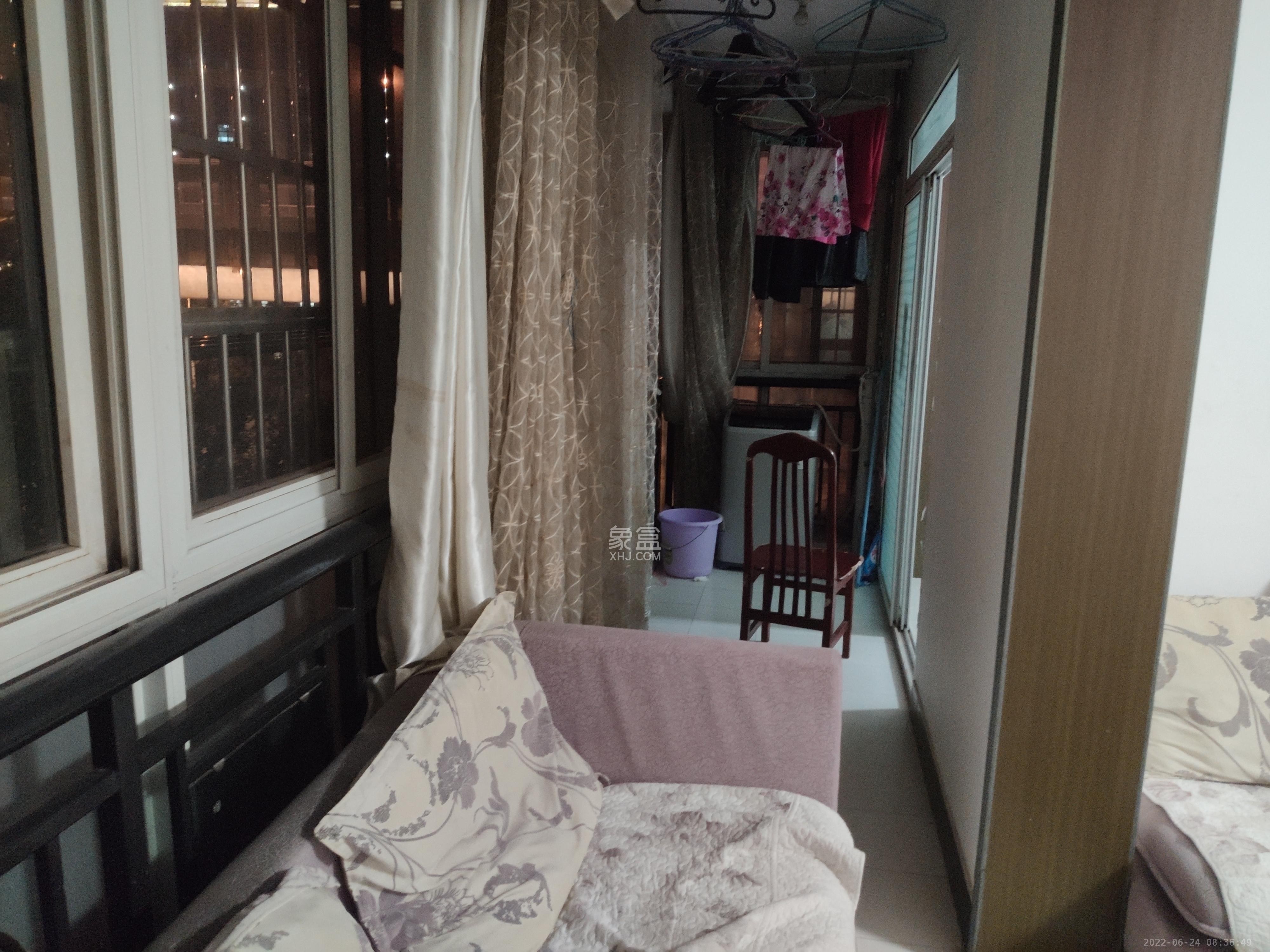 泰禹家园(彩云之翼家园一期、二期、三期) 3室2厅2卫 2200.0元/月 泰禹家园(彩云之翼家园一期、二期、三期) 3室2厅2卫 2200.0元/月室内图