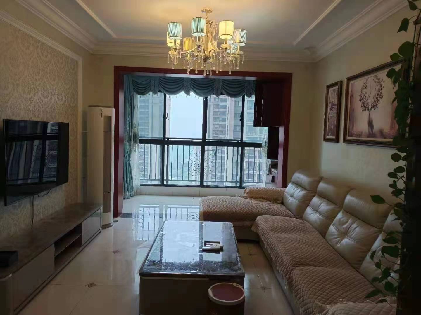 恒大南湖半岛  3室2厅1卫   2600.00元/月室内图