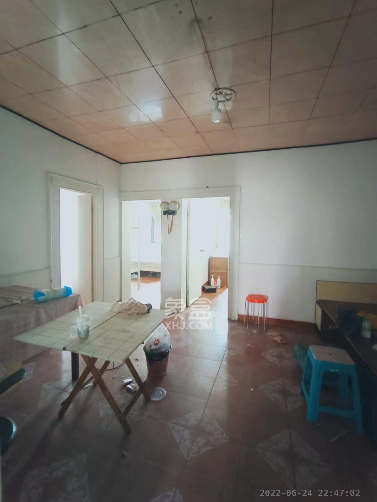 向韶村 3室1厅1卫 1500.0元/月 向韶村 3室1厅1卫 1500.0元/月室内图