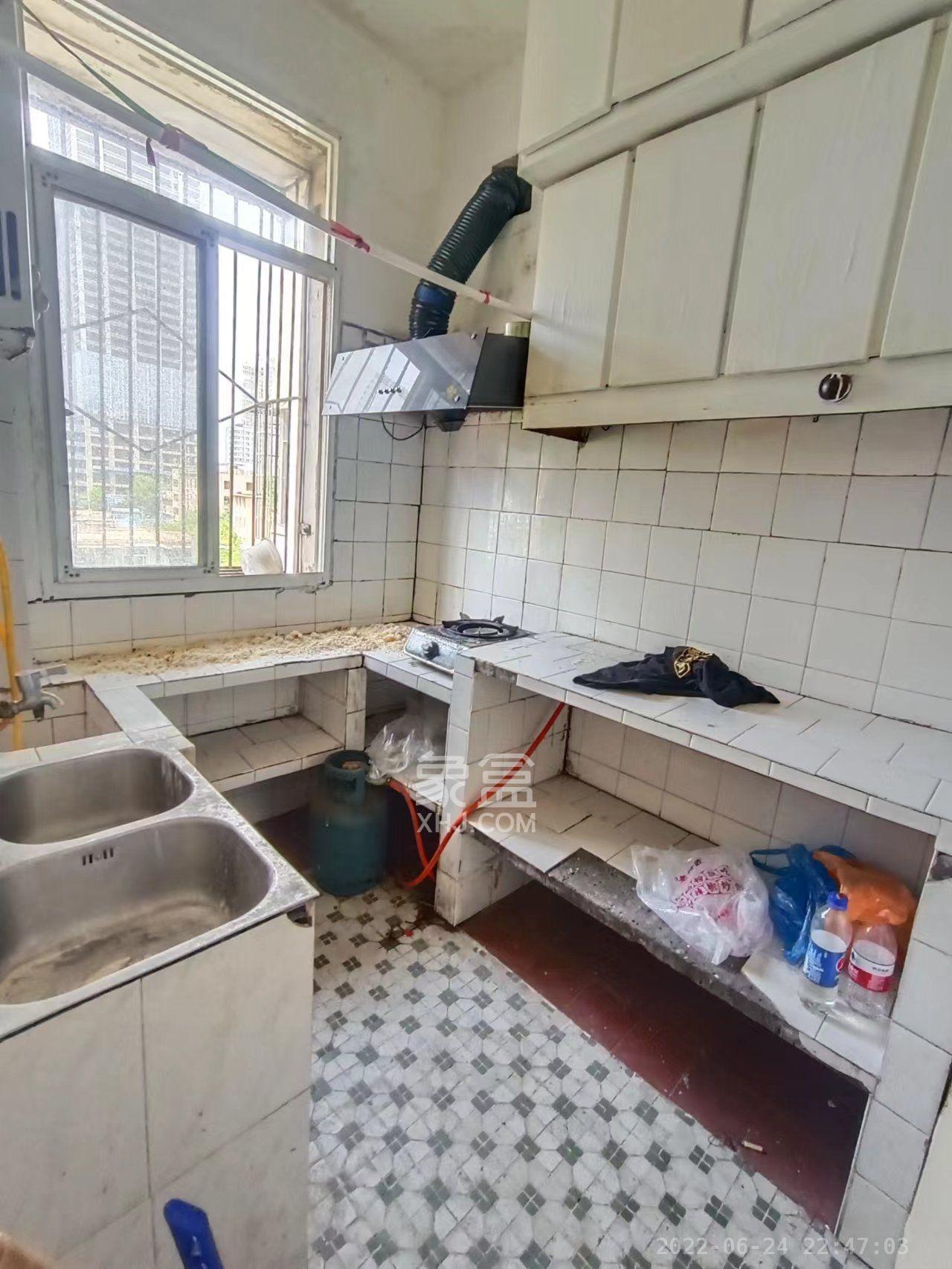 向韶村 3室1厅1卫 1500.0元/月 向韶村 3室1厅1卫 1500.0元/月室内图