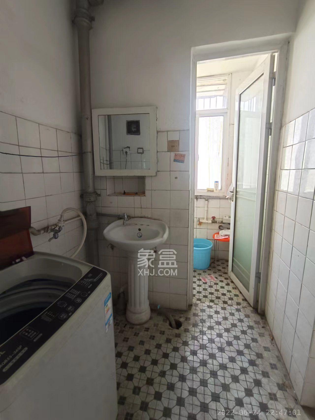 向韶村 3室1厅1卫 1500.0元/月 向韶村 3室1厅1卫 1500.0元/月室内图