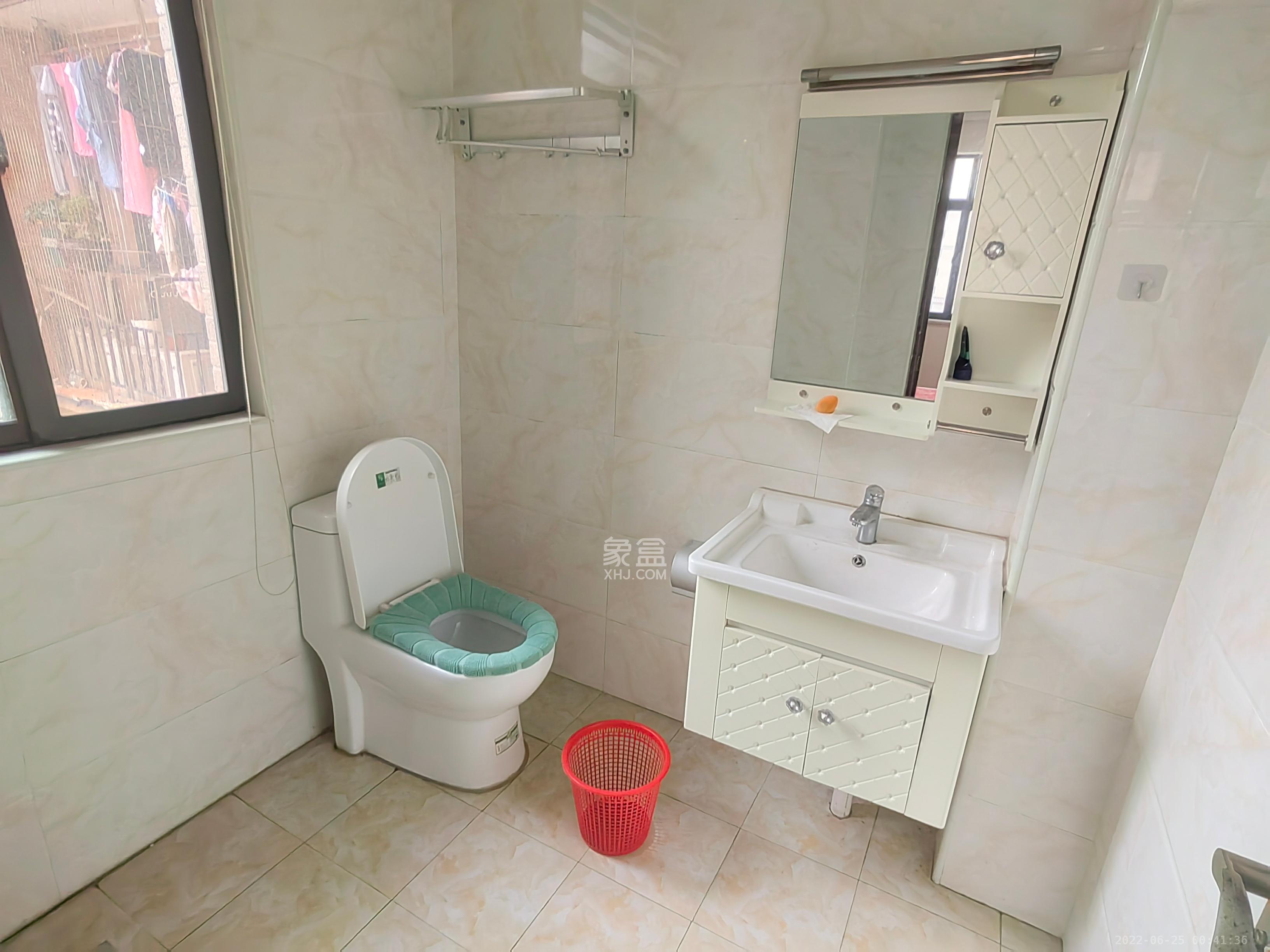 康桥长郡  2室1厅1卫    2300.0元/月 康桥长郡  2室1厅1卫    2300.0元/月室内图