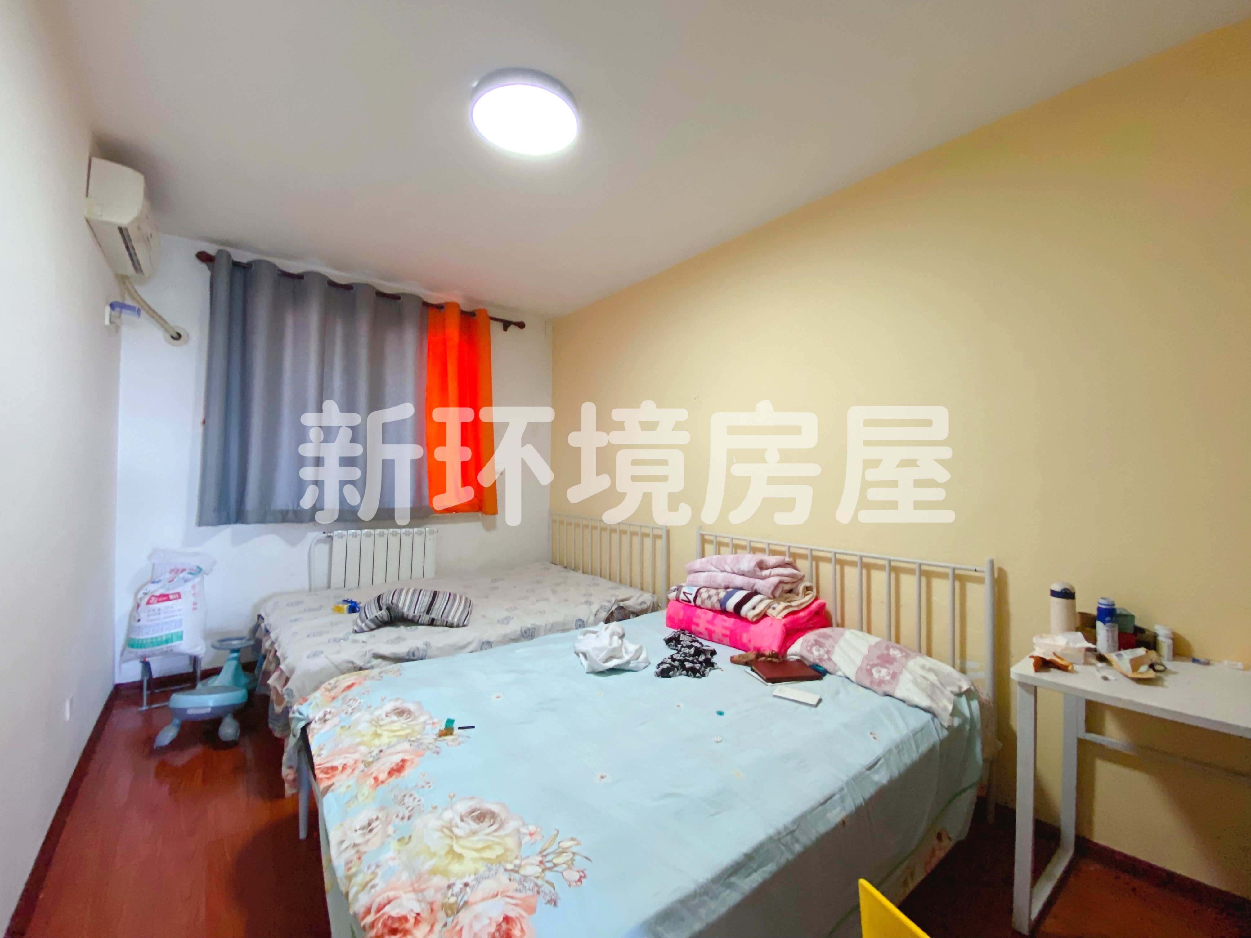 景苑新区  3室2厅2卫   175.00万卧室