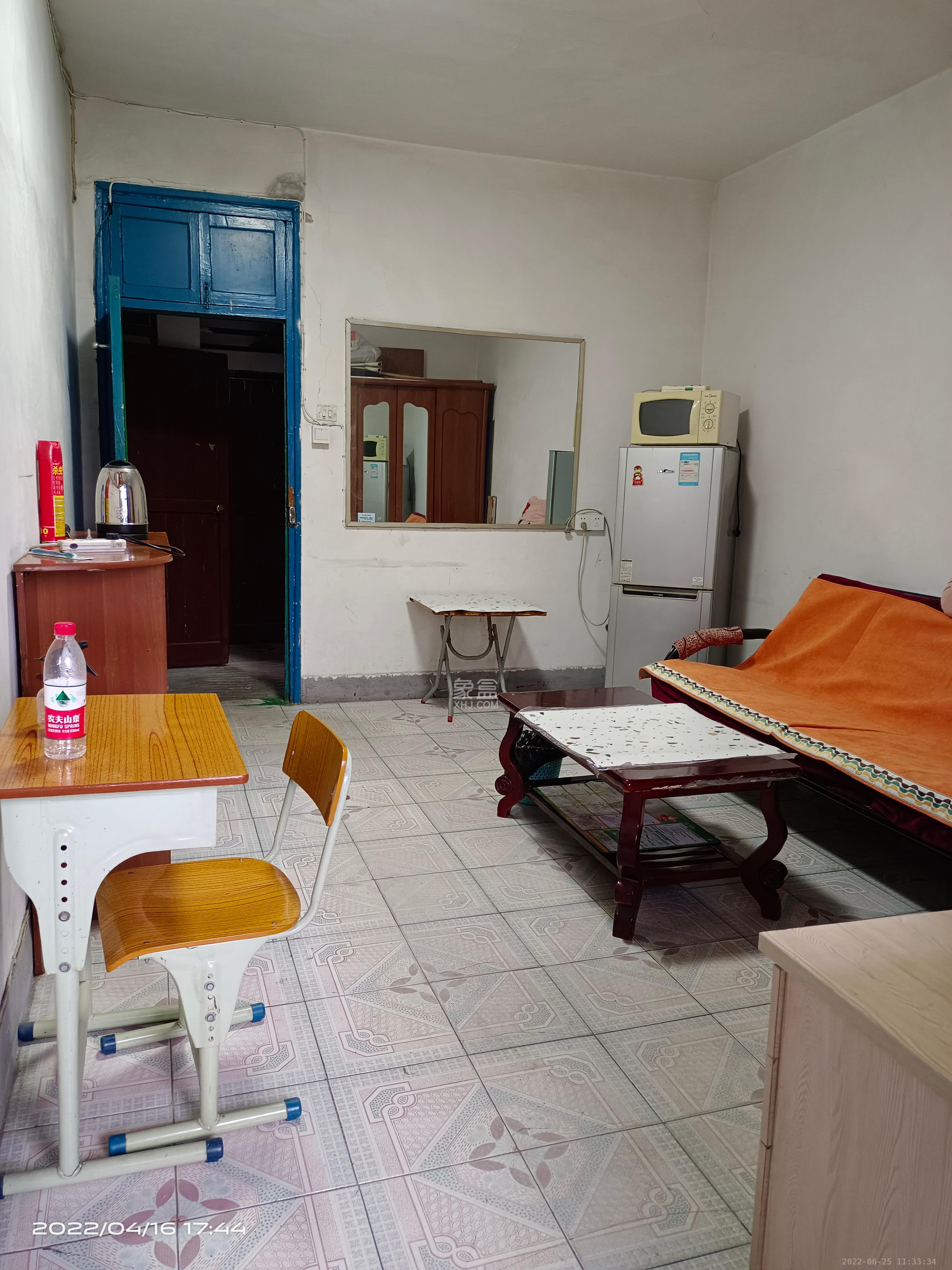 曾家湾小区  2室1厅1卫    1300.0元/月室内图1