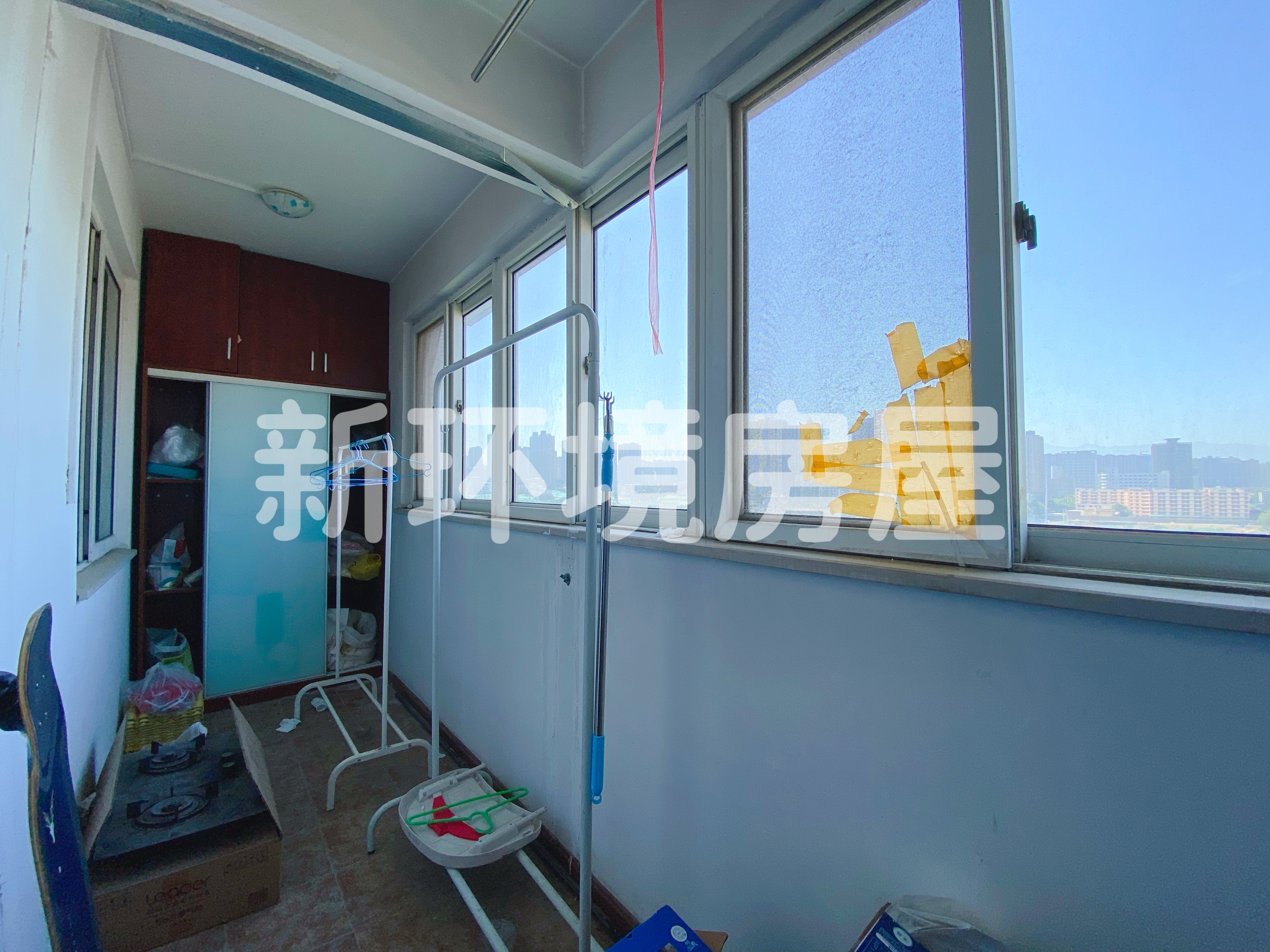 景苑新区  3室2厅2卫   175.00万阳台