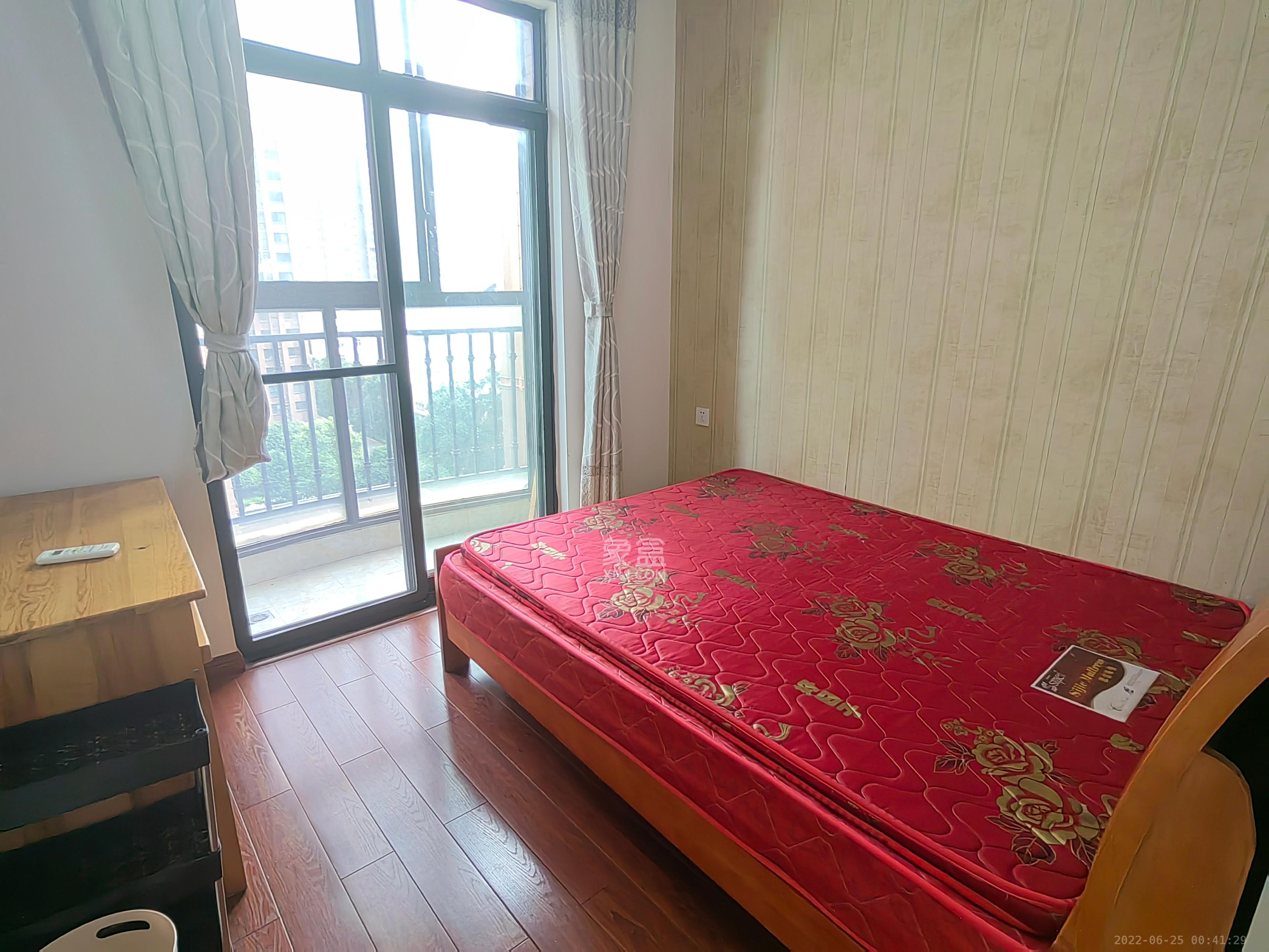 康桥长郡  2室1厅1卫    2300.0元/月 康桥长郡  2室1厅1卫    2300.0元/月室内图