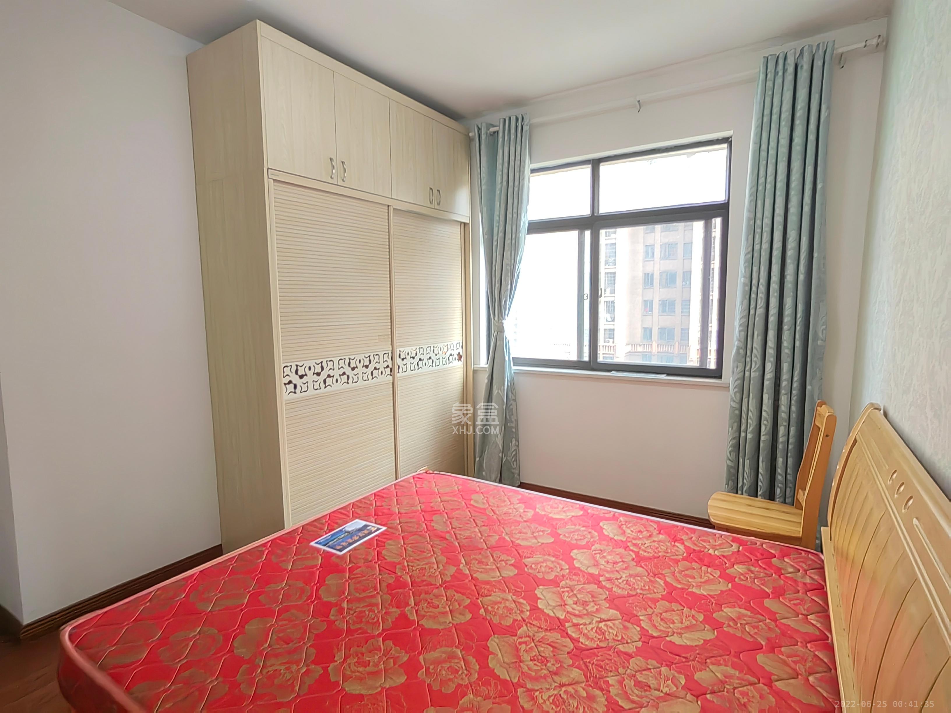 康桥长郡  2室1厅1卫    2300.0元/月 康桥长郡  2室1厅1卫    2300.0元/月室内图