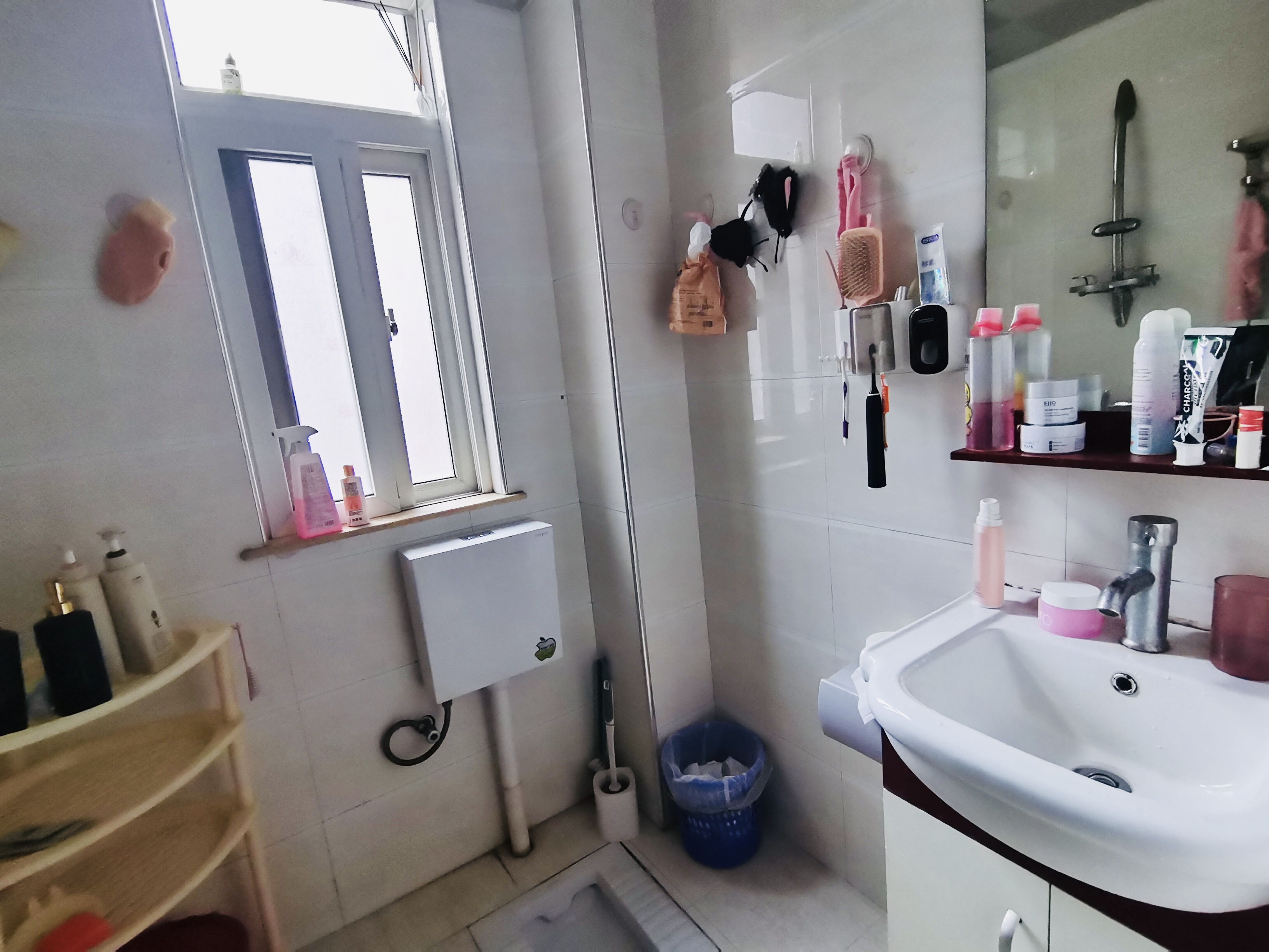 德和园 1室1厅1卫 1700.00元/月 德和园 1室1厅1卫 1700.00元/月室内图