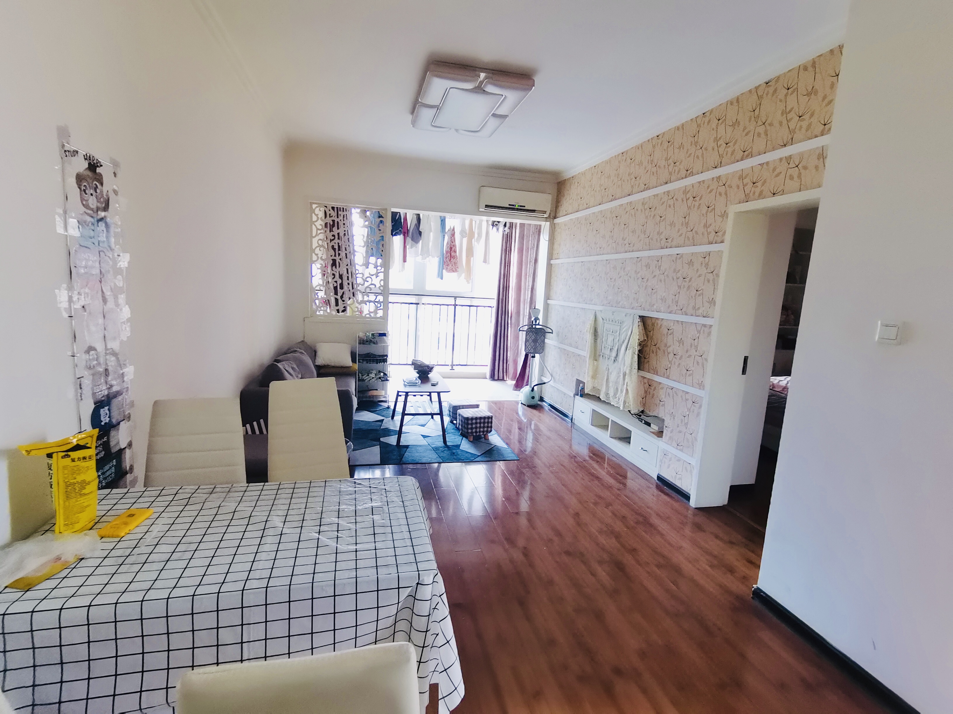 德和园 1室1厅1卫 1700.00元/月 德和园 1室1厅1卫 1700.00元/月室内图