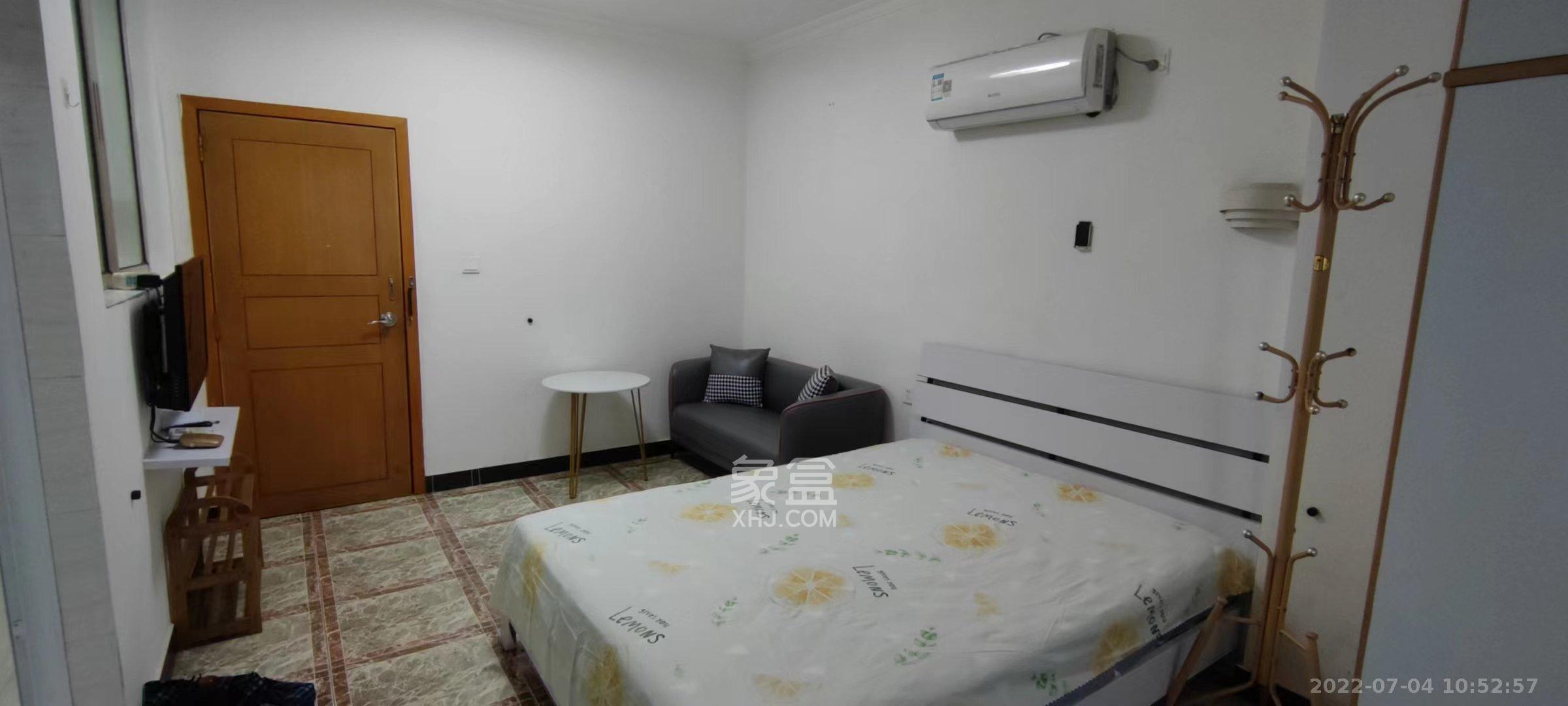 三泰街新富城  1室1厅1卫    1600.0元/月室内图