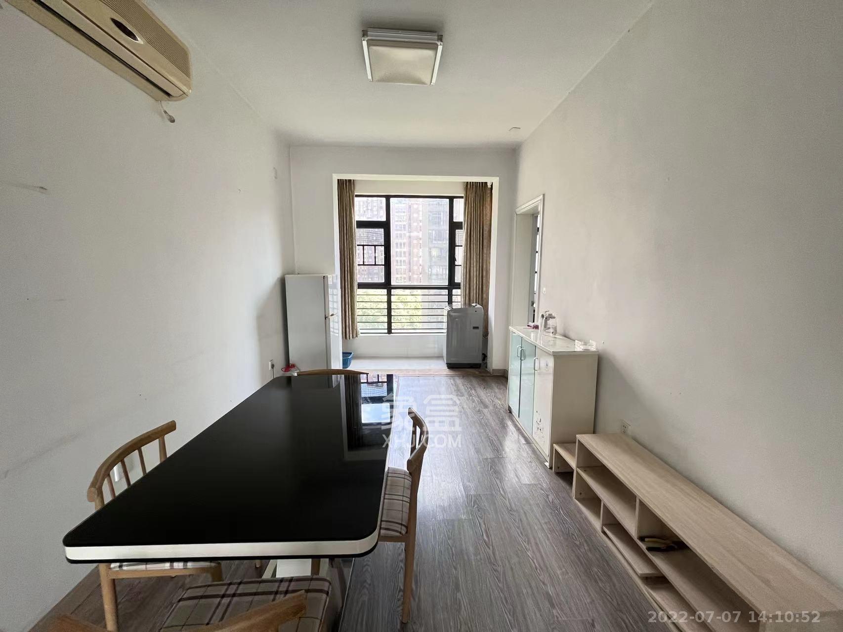 和卉家园 3室2厅2卫 4500.0元/月 和卉家园 3室2厅2卫 4500.0元/月室内图