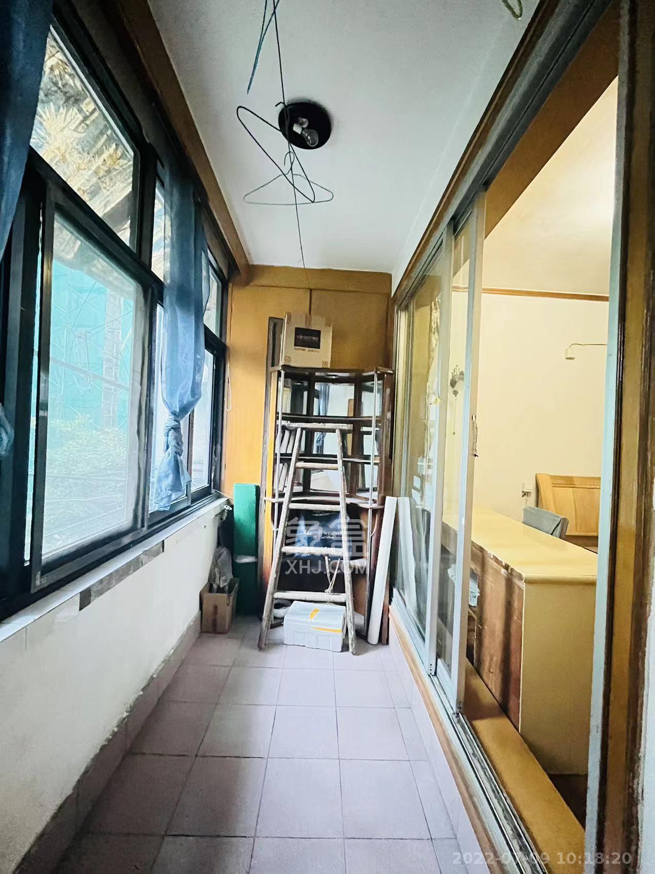 便河边人大宿舍(长沙市人大常委会家属区) 3室1厅1卫 2300.0元/月 便河边人大宿舍(长沙市人大常委会家属区) 3室1厅1卫 2300.0元/月室内图