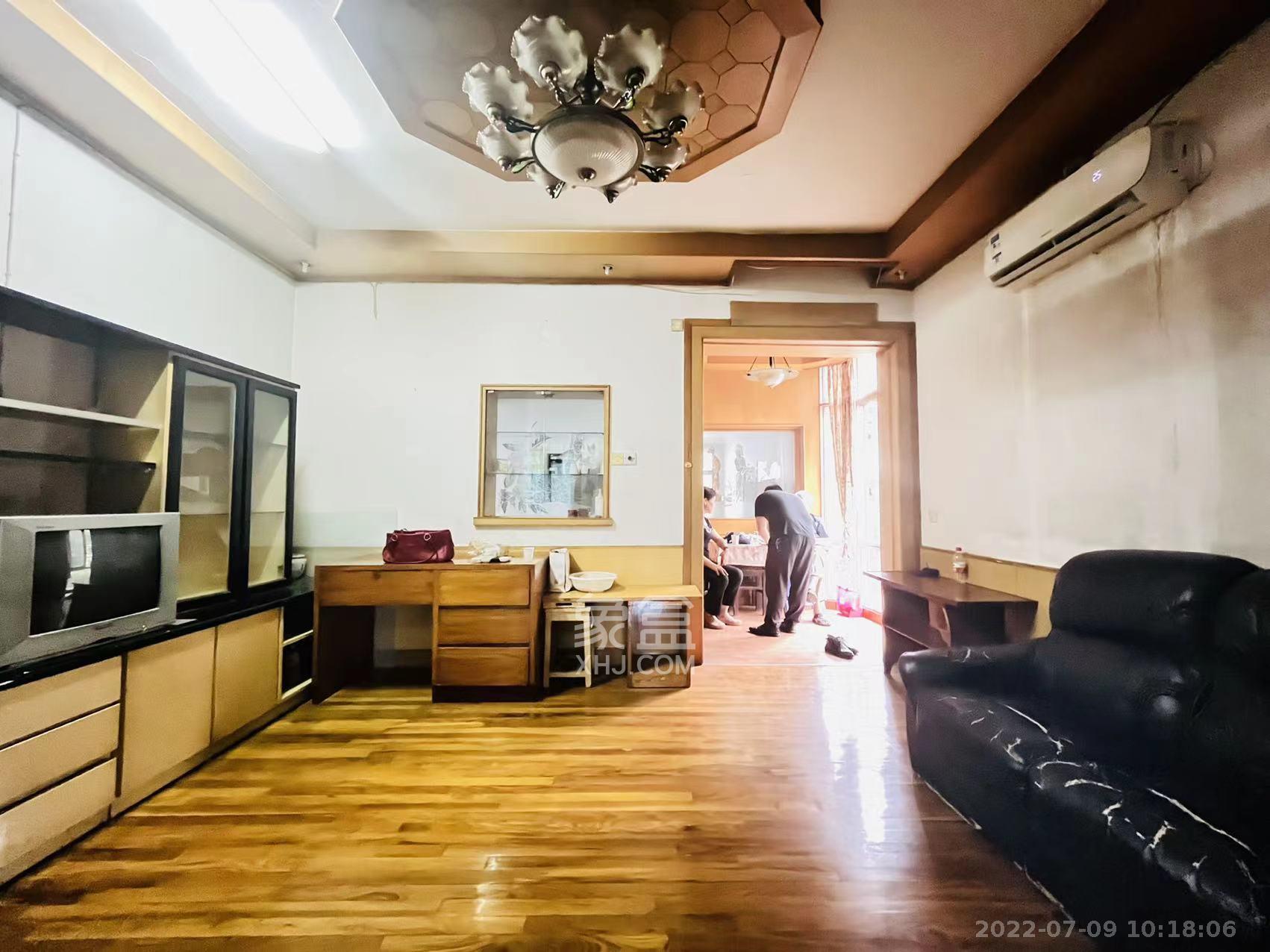 便河边人大宿舍(长沙市人大常委会家属区) 3室1厅1卫 2300.0元/月 便河边人大宿舍(长沙市人大常委会家属区) 3室1厅1卫 2300.0元/月室内图