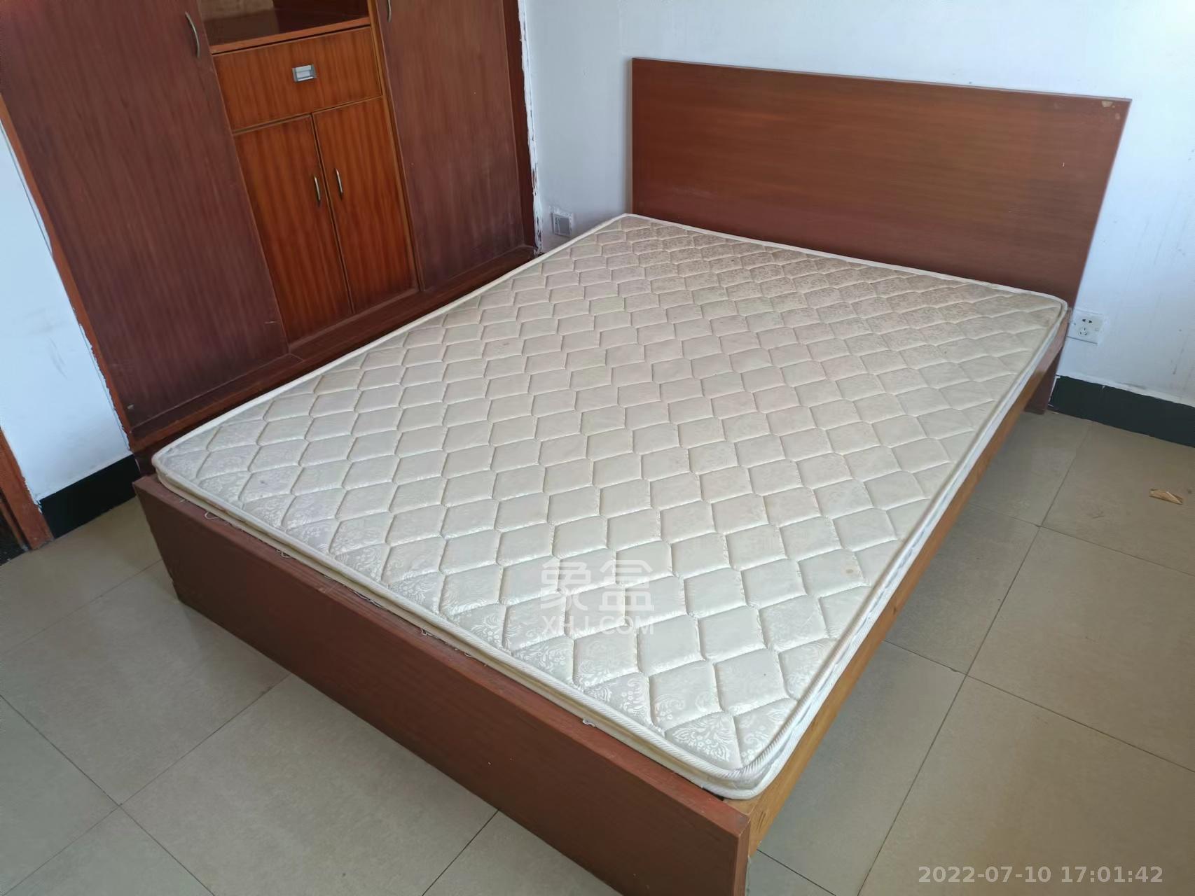 长丰小区  2室1厅1卫    1800.0元/月 长丰小区  2室1厅1卫    1800.0元/月室内图