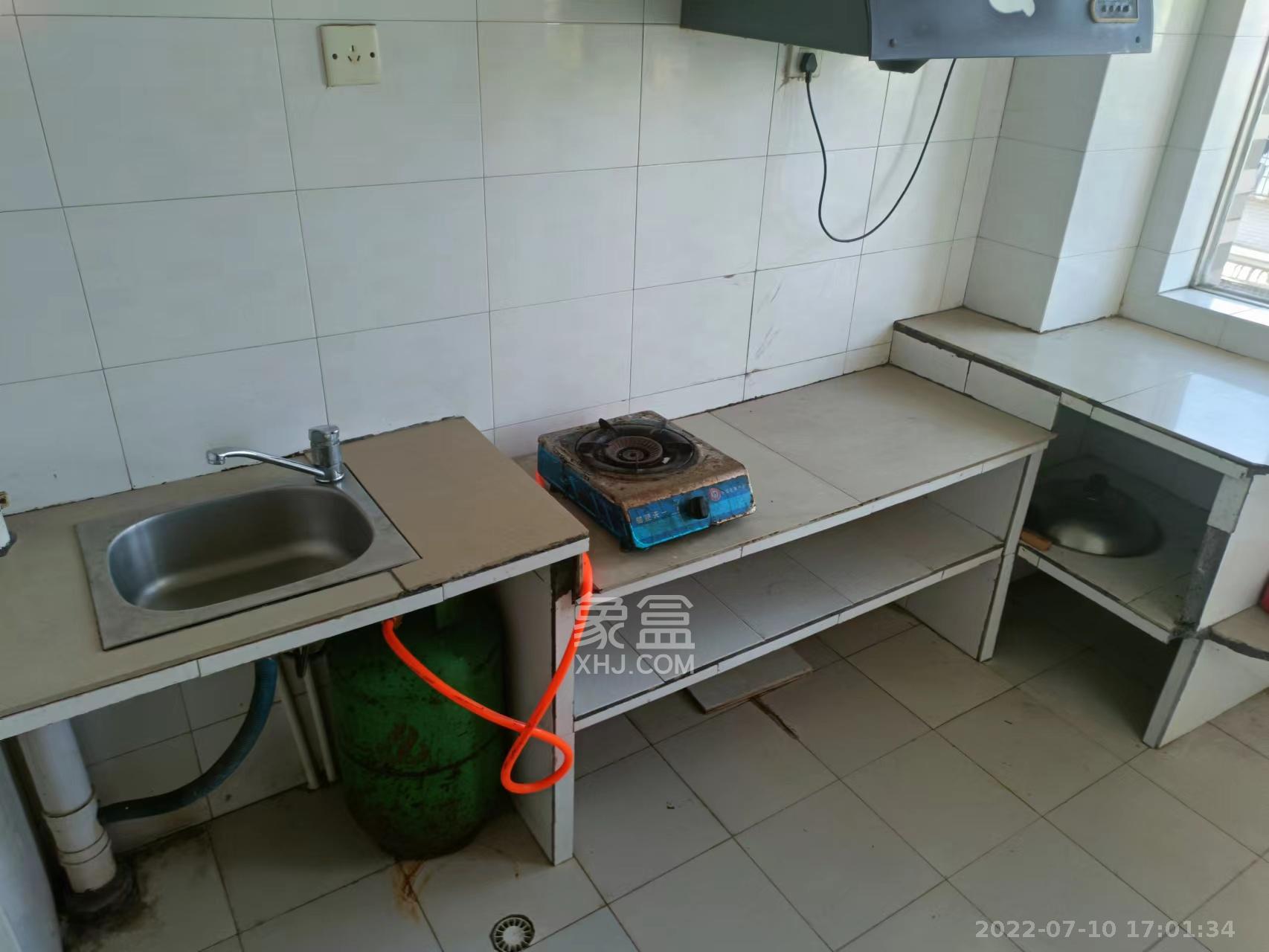 长丰小区  2室1厅1卫    1800.0元/月 长丰小区  2室1厅1卫    1800.0元/月室内图