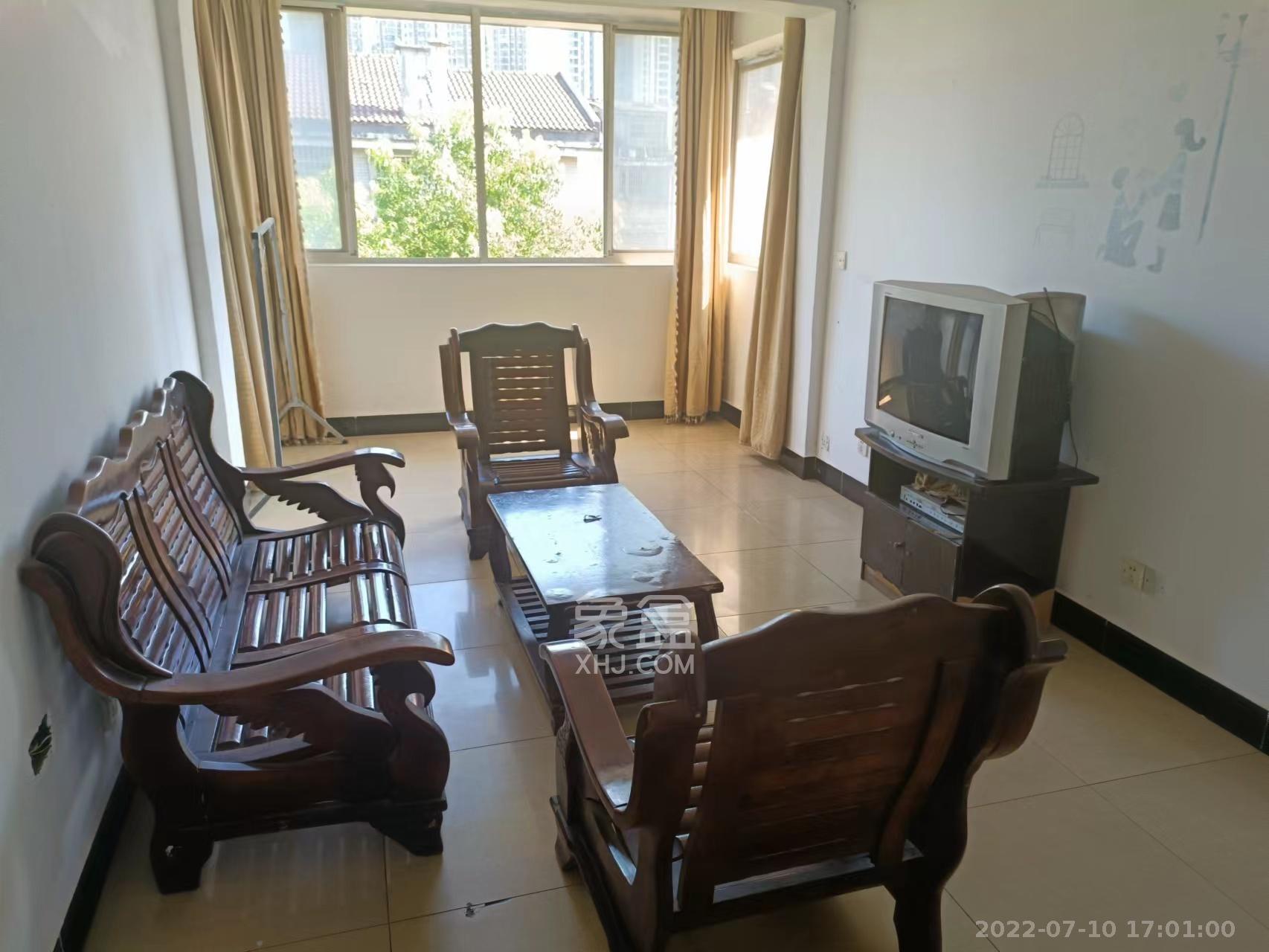 长丰小区  2室1厅1卫    1800.0元/月 长丰小区  2室1厅1卫    1800.0元/月室内图1