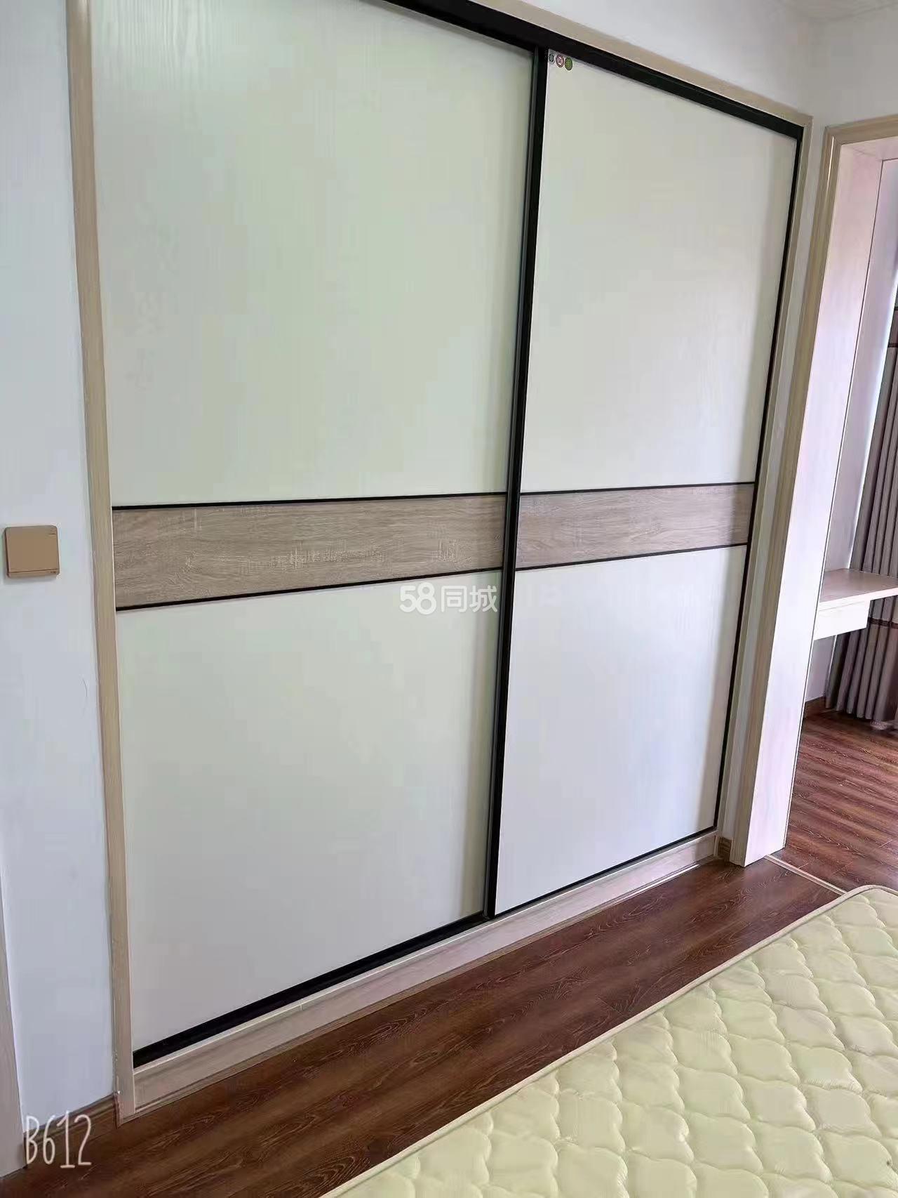东郡首府  2室1厅1卫   2000.00元/月室内图
