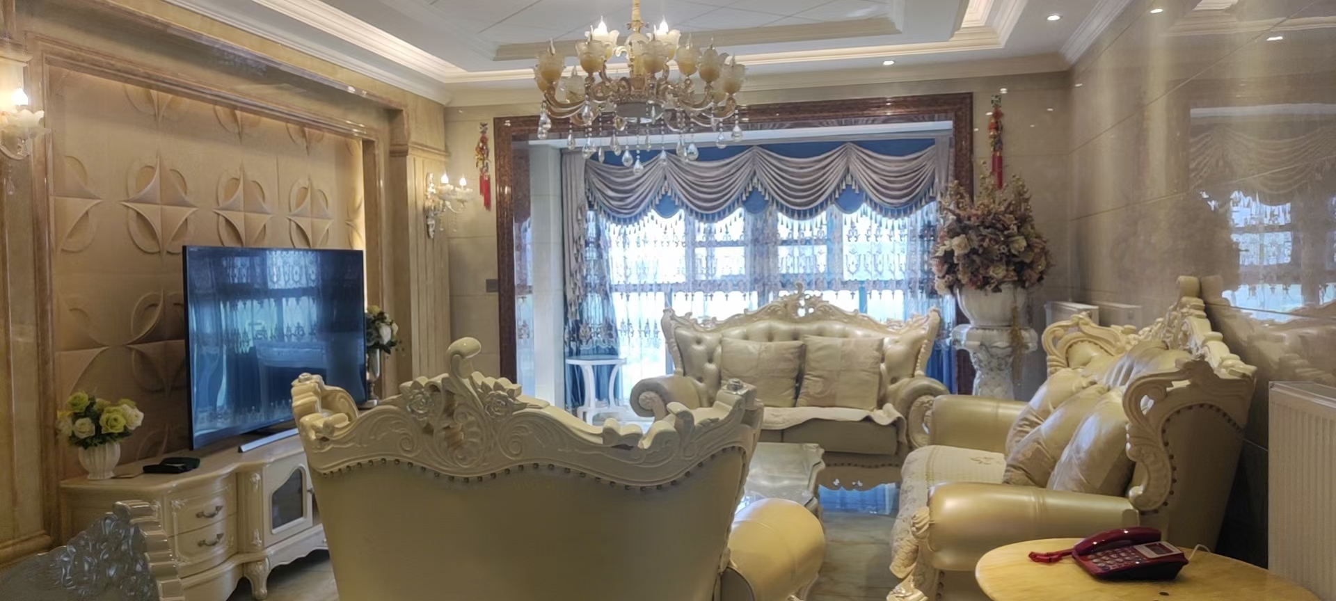 美的林城时代  4室2厅2卫   6900.00元/月室内图