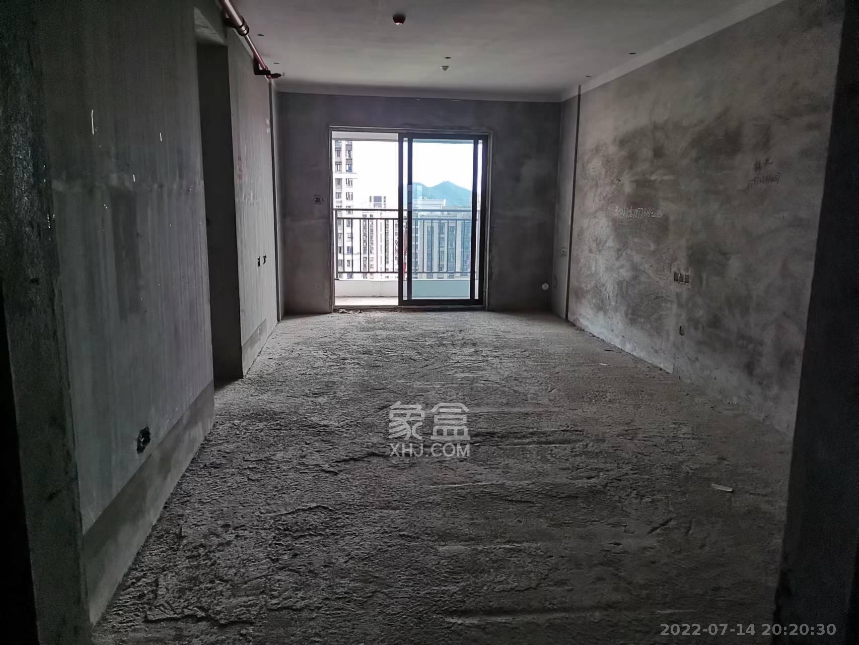 卓越浅水湾  3室2厅2卫   2000.00元/月室内图
