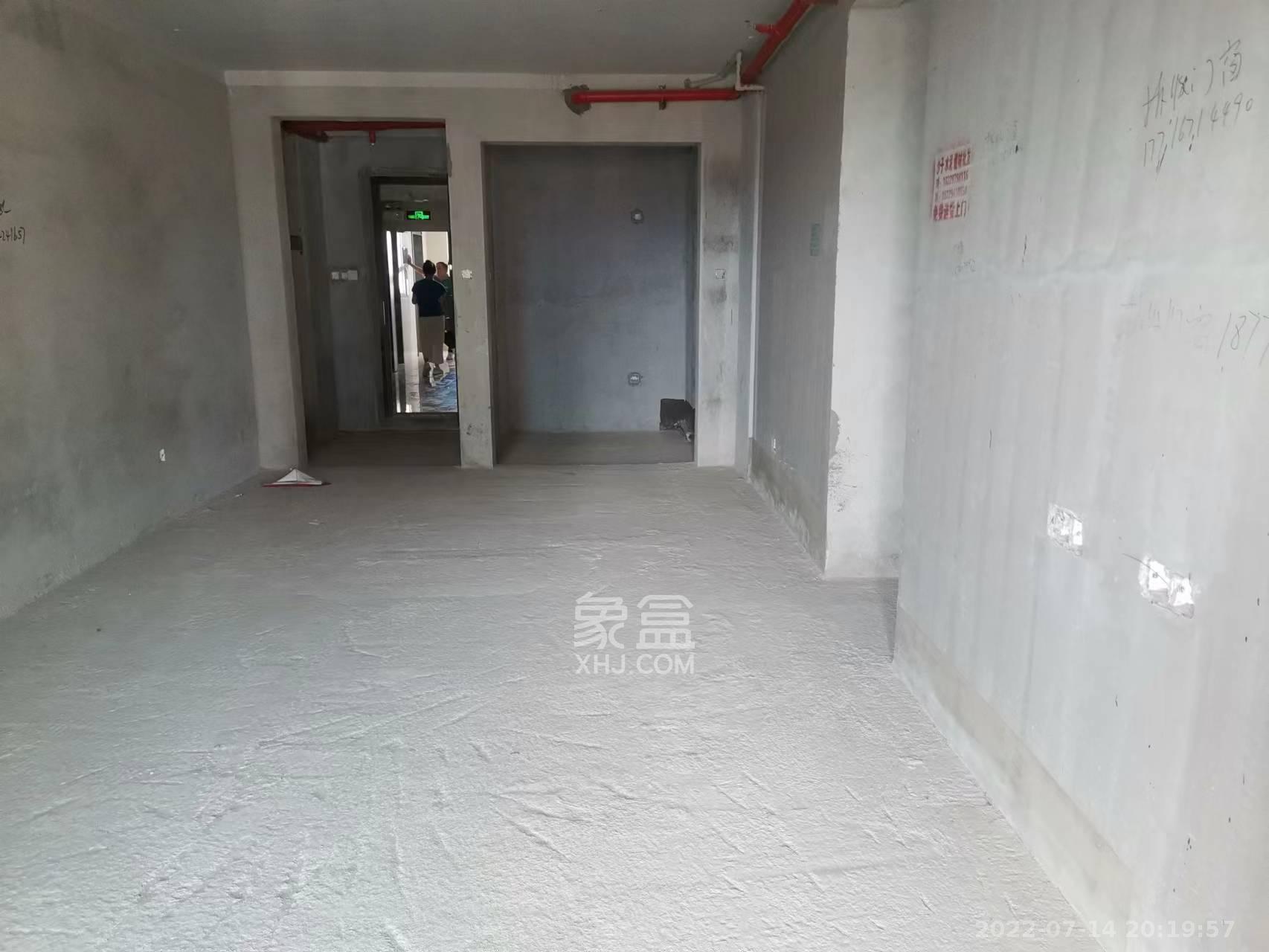 卓越浅水湾  3室2厅2卫   2000.00元/月室内图