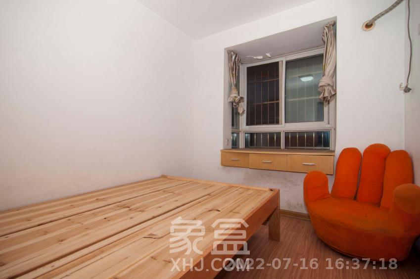 景环小区  4室2厅1卫   2200.00元/月室内图