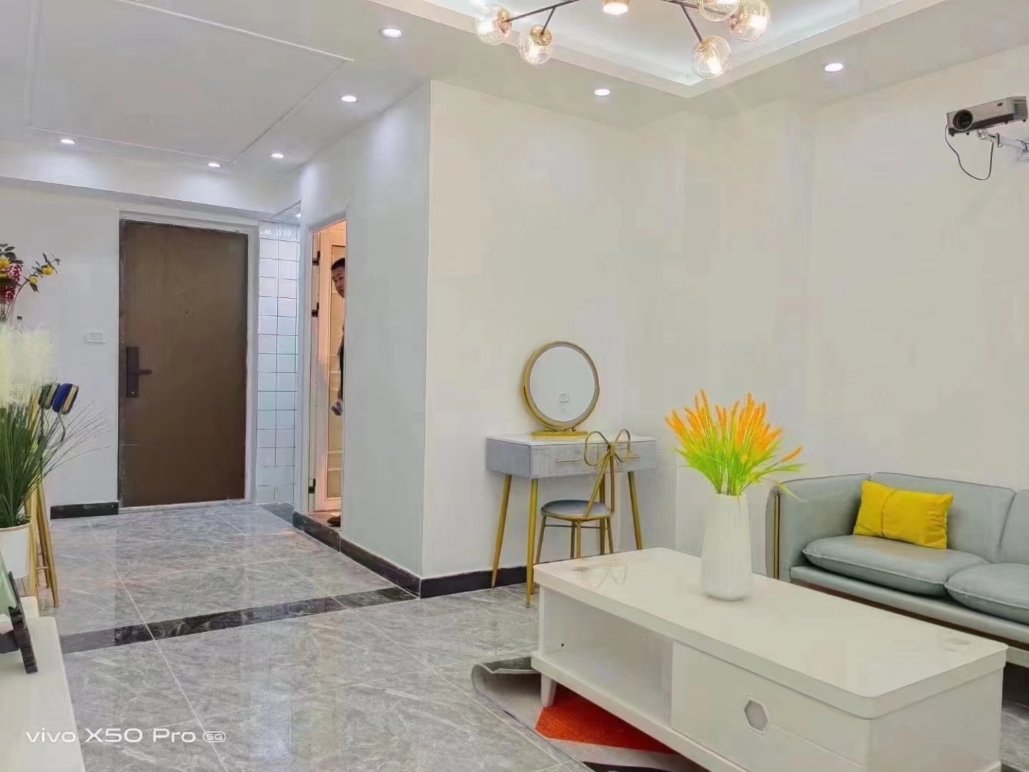 富力新天地一二期 1室1厅1卫 1900.00元/月 富力新天地一二期 1室1厅1卫 1900.00元/月室内图