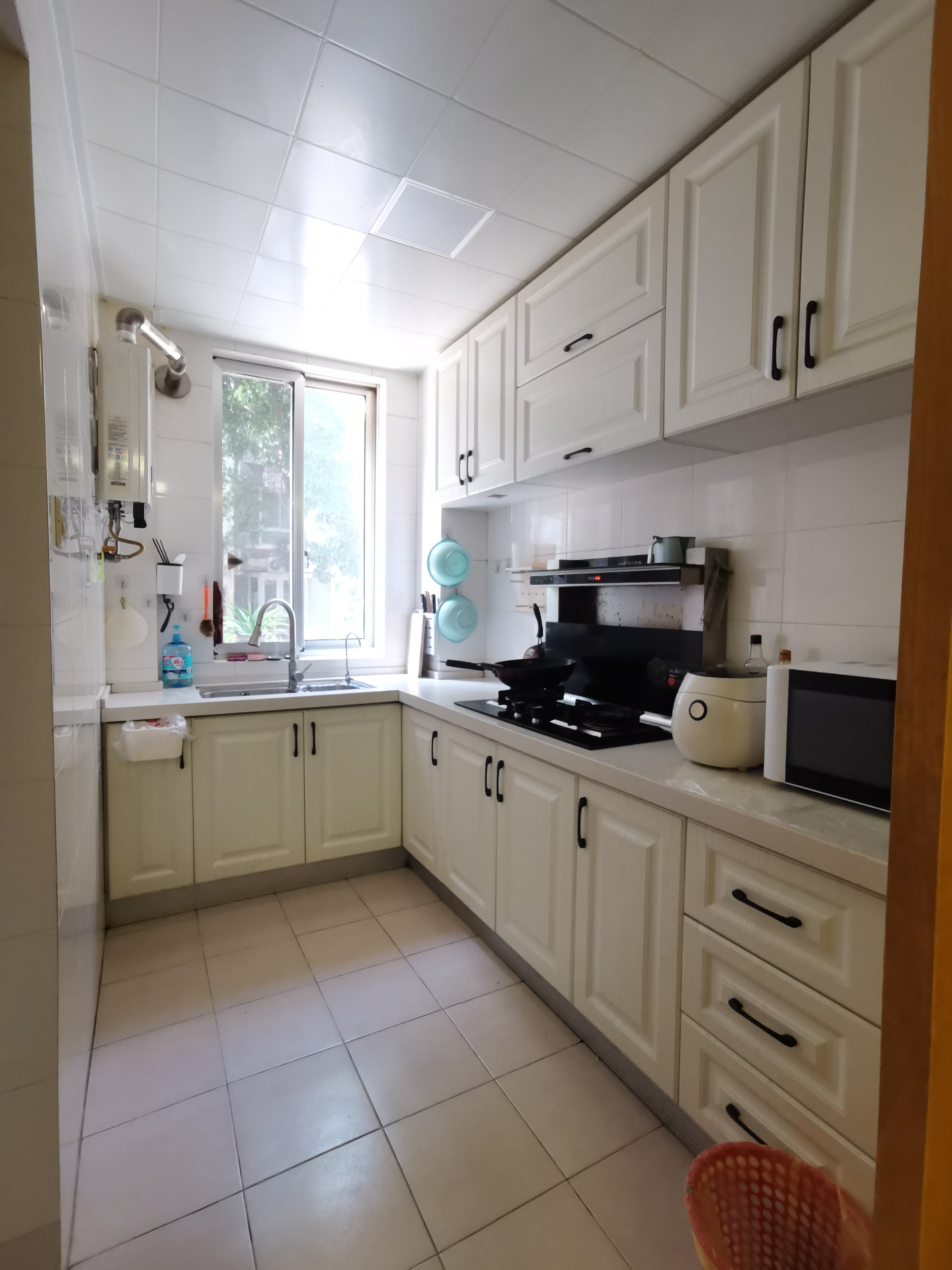 金侨中央花园 2室2厅1卫 49.8万 金侨中央花园 2室2厅1卫 49.8万客厅