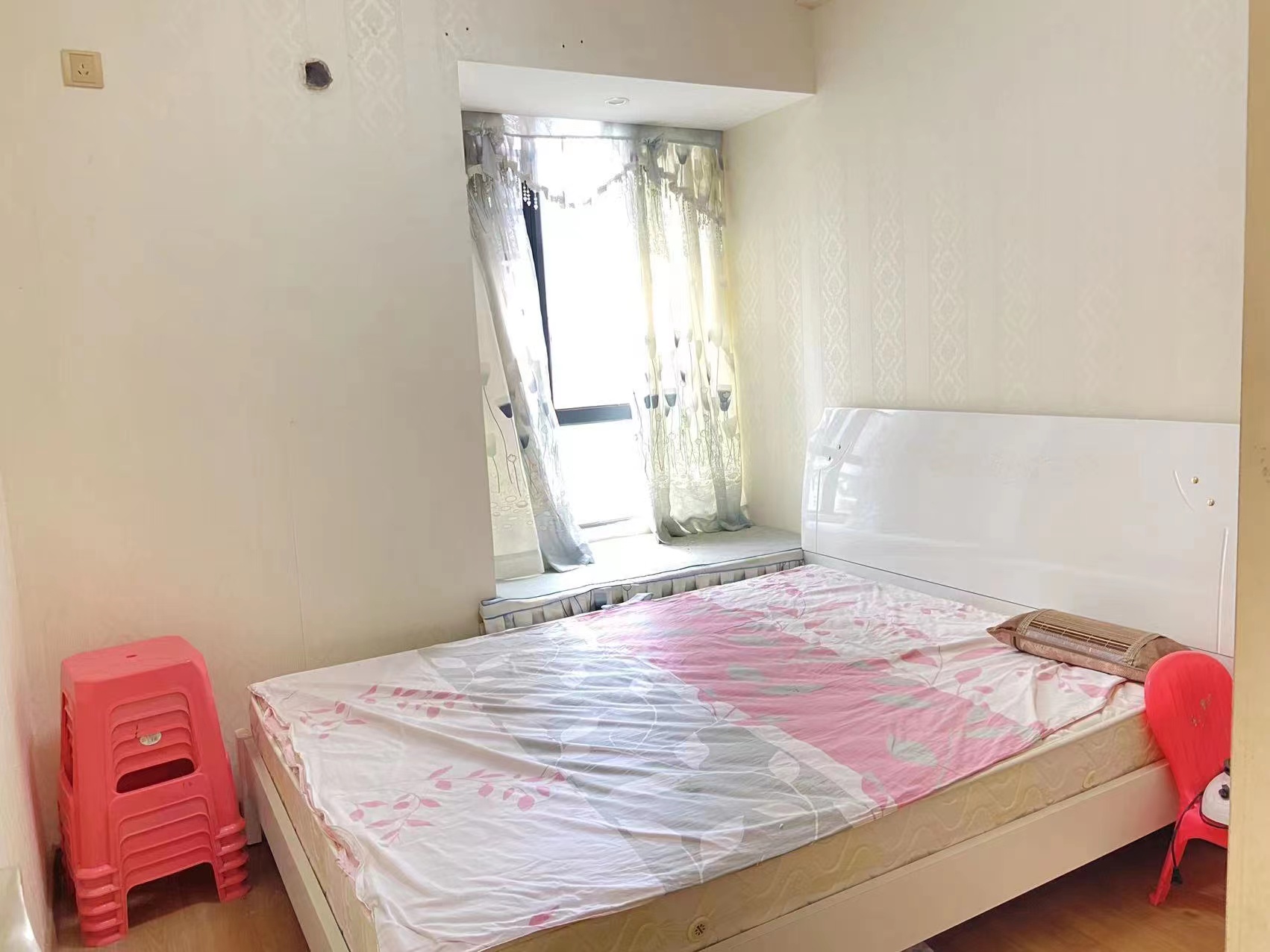 珠江愉景新城  3室2厅1卫   1700.00元/月室内图